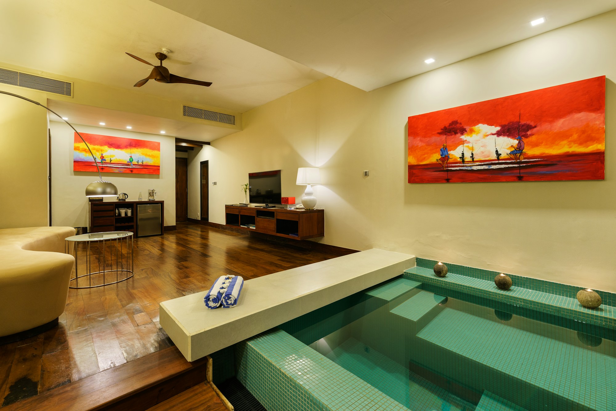 Ocean Loft Suite Plunge Pool