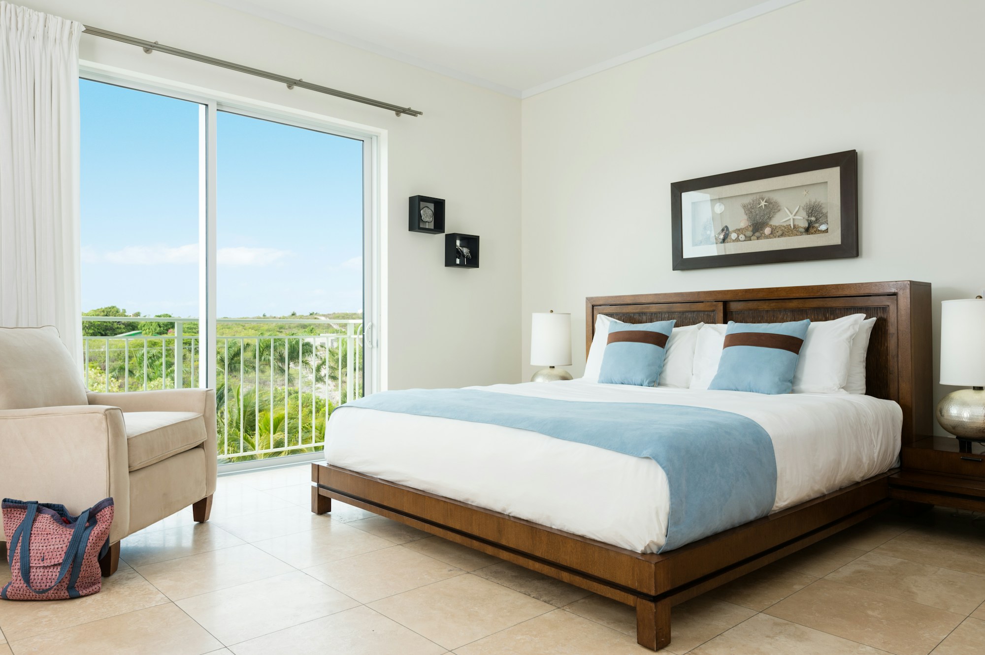 Ocean Front 1 Bedroom Suite - Bedroom