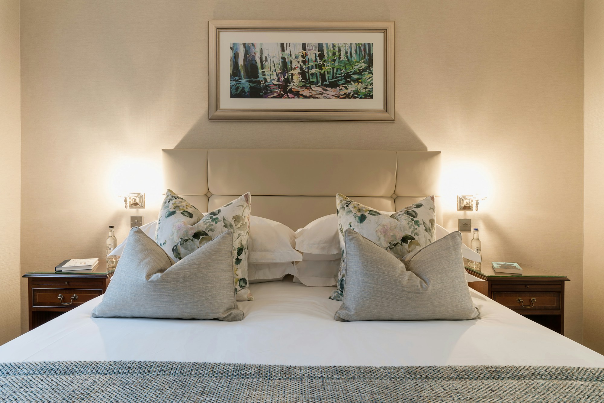 Deluxe Bedroom