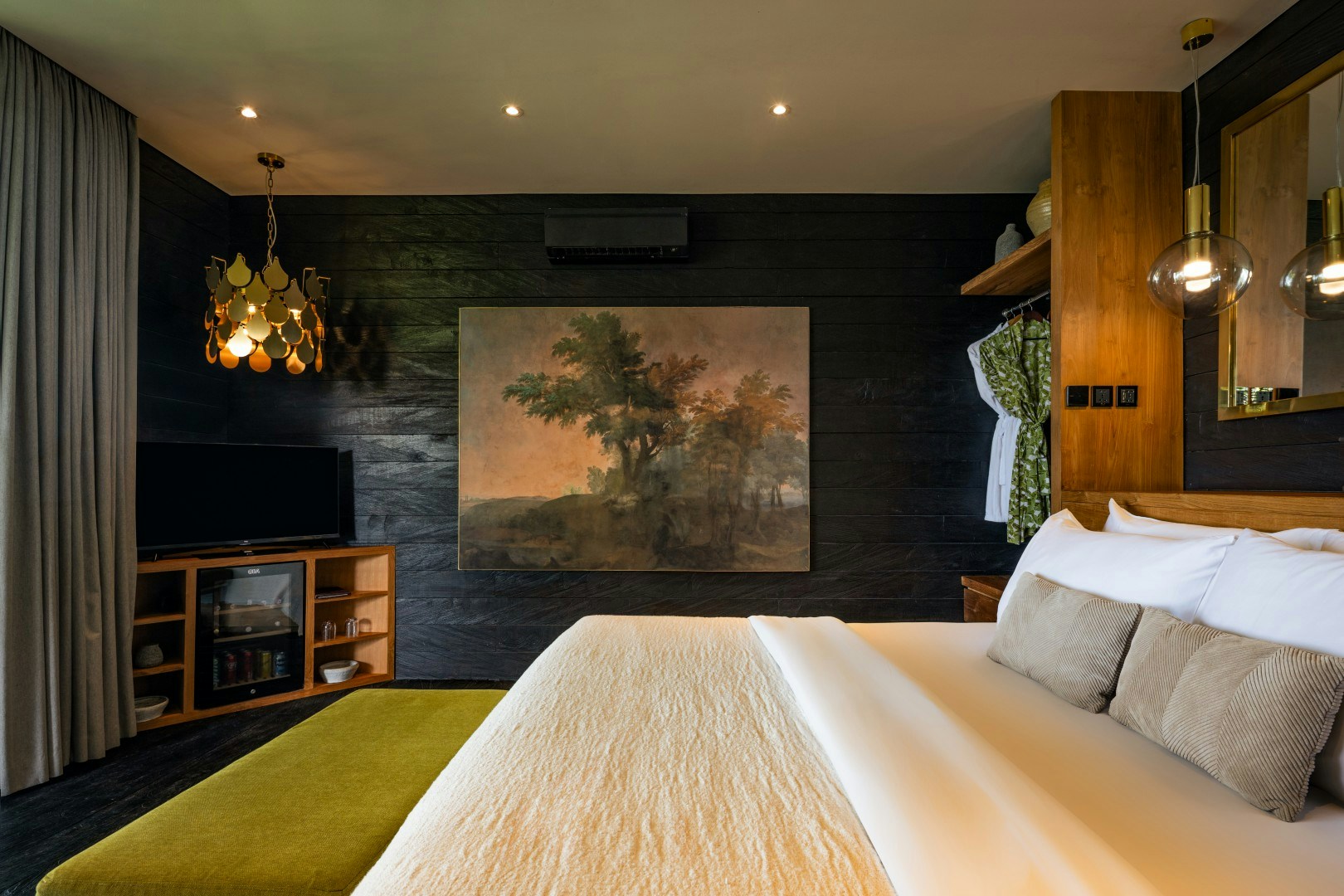 Premium Studio Cabin - Bedroom