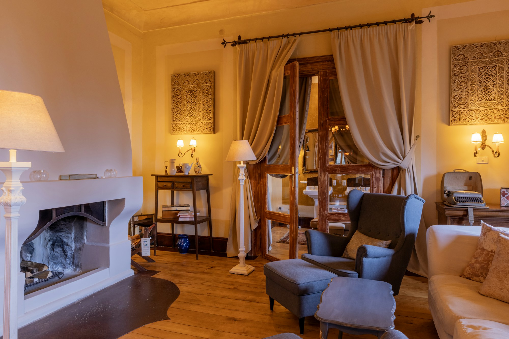 New Castle Grand Residence - Living Area