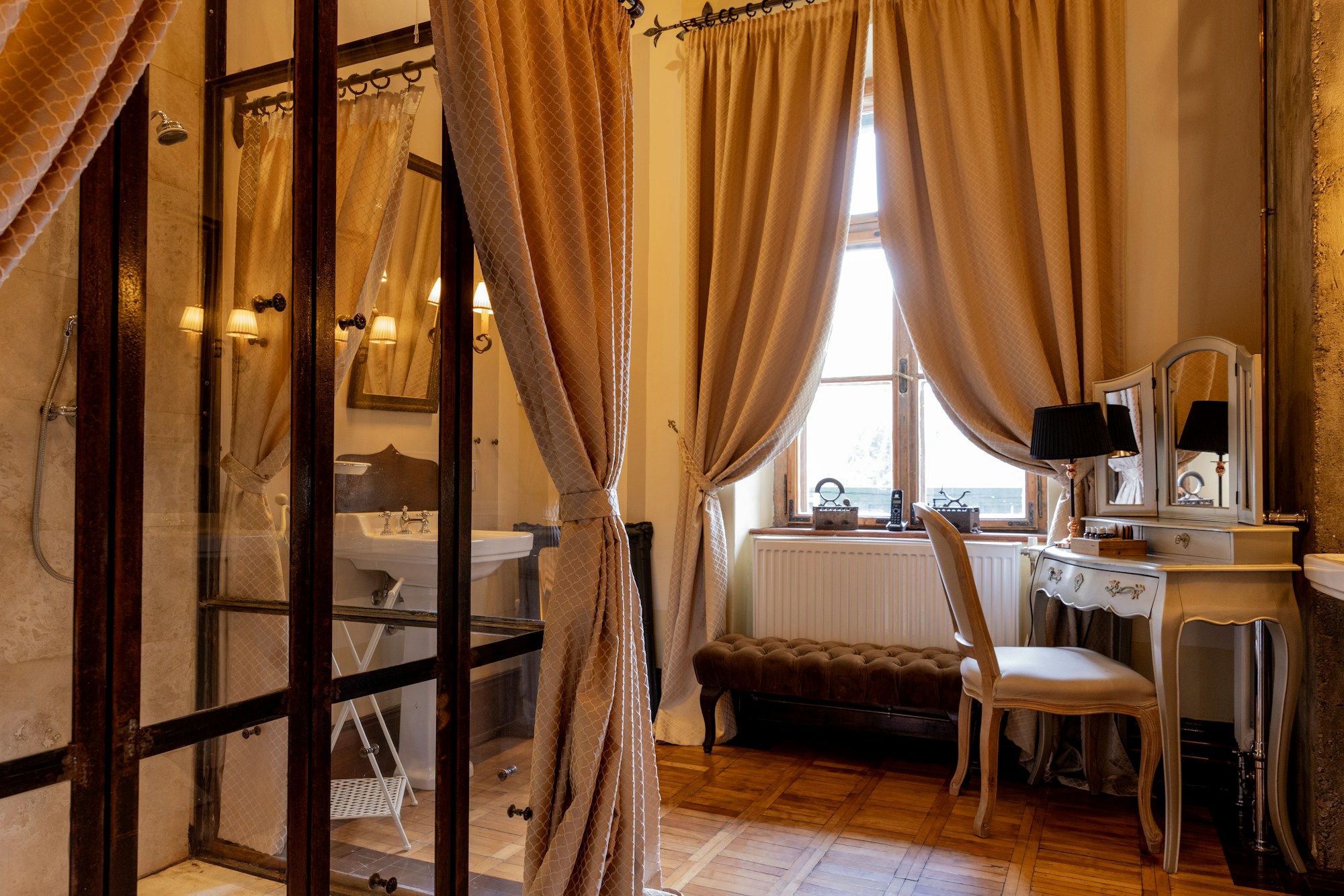 New Castle Junior Suite - Room Details