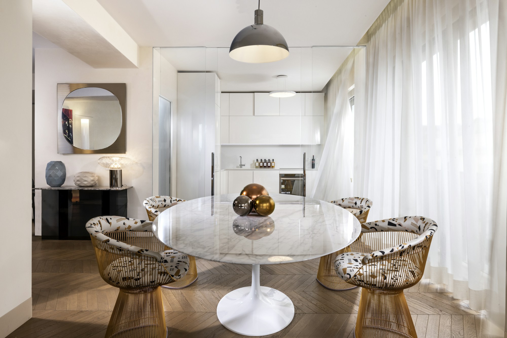 Grand View Penthouse Suite - Dining Area