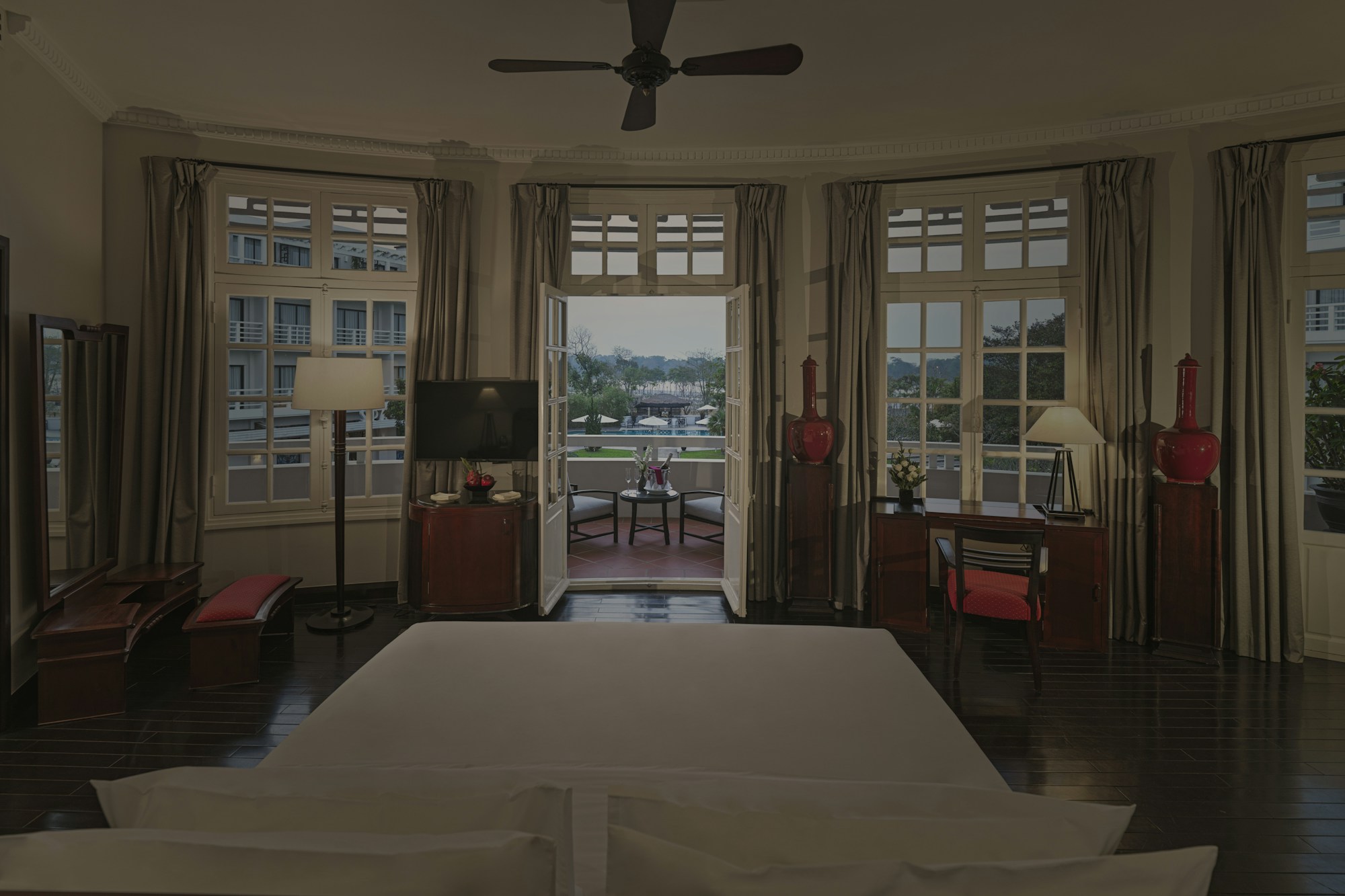 Colonial Suite - Bedroom