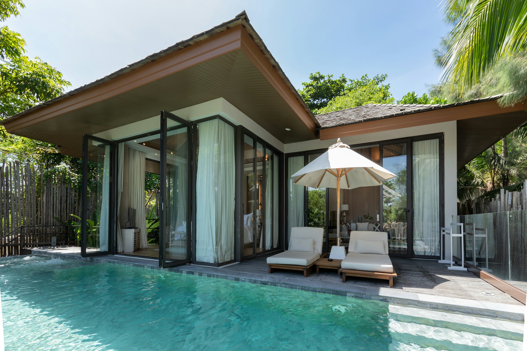 Deluxe Pool Villa - Pool