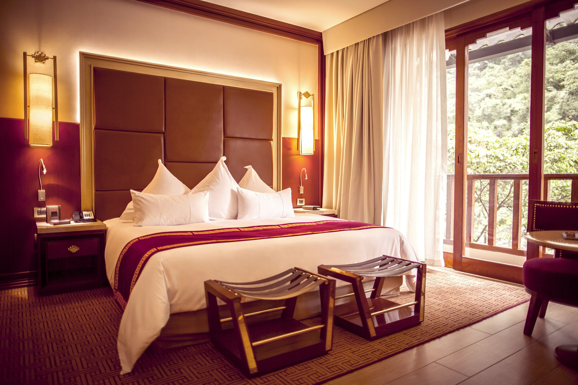 Sumaq Deluxe, 1 King Bed River View - Bedroom