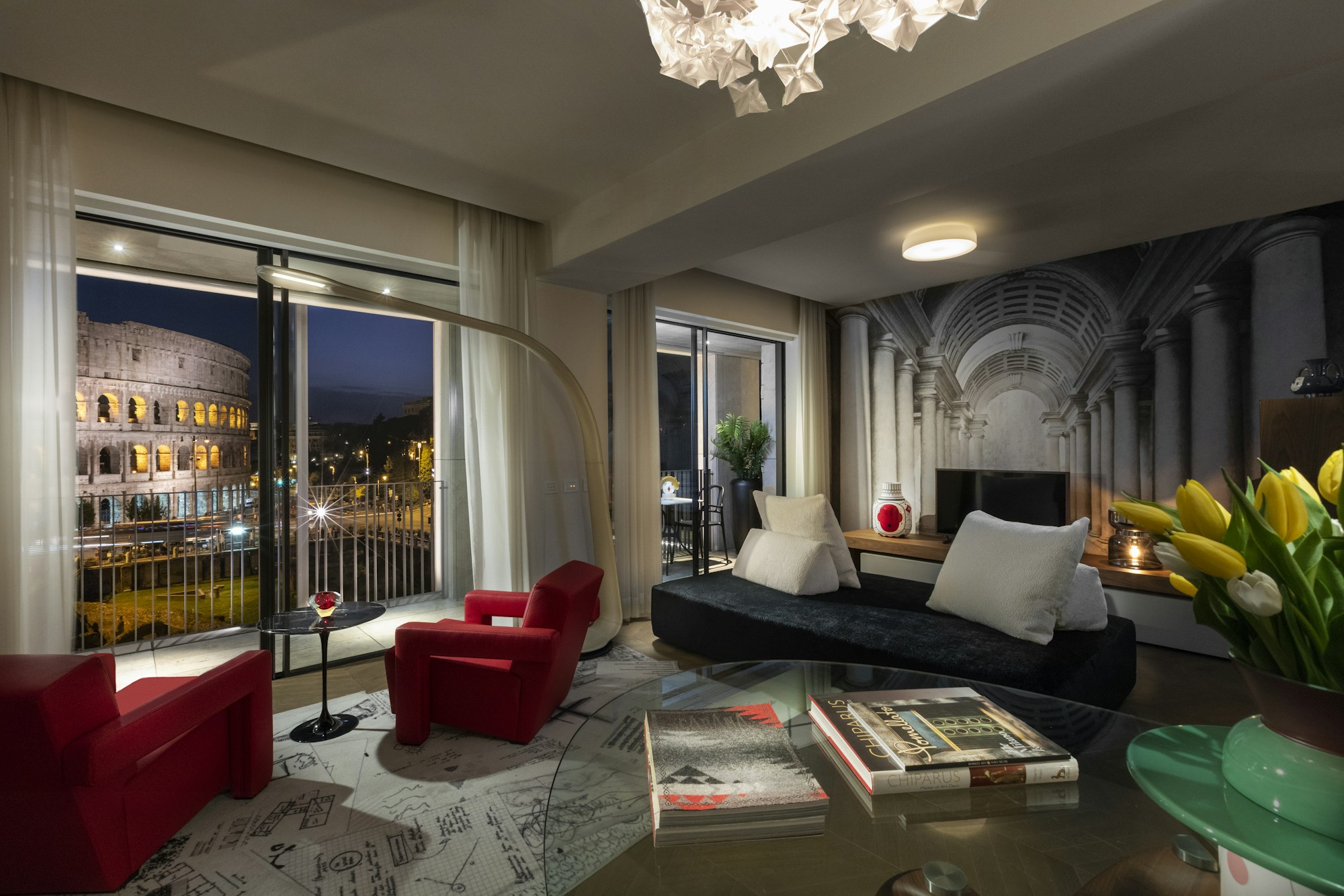 Grand View Gallery Suite - Living Area