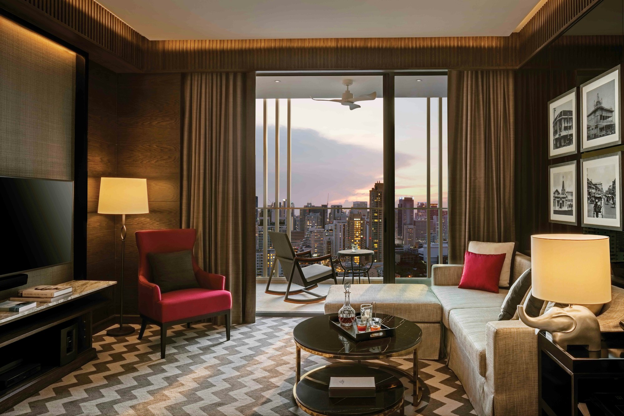 Rattanakosin Suite - Living Area
