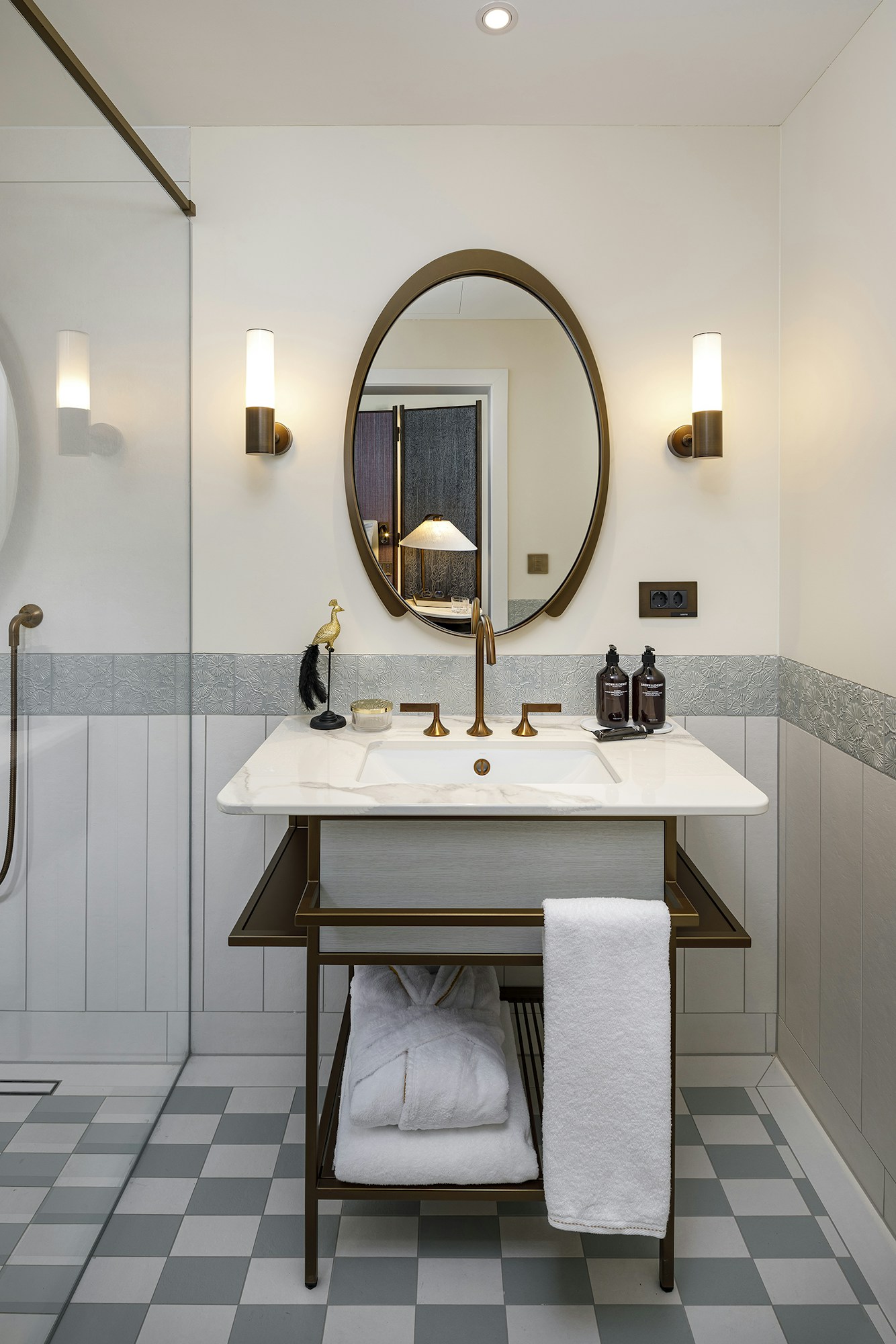 Ambassador Superior - Bathroom