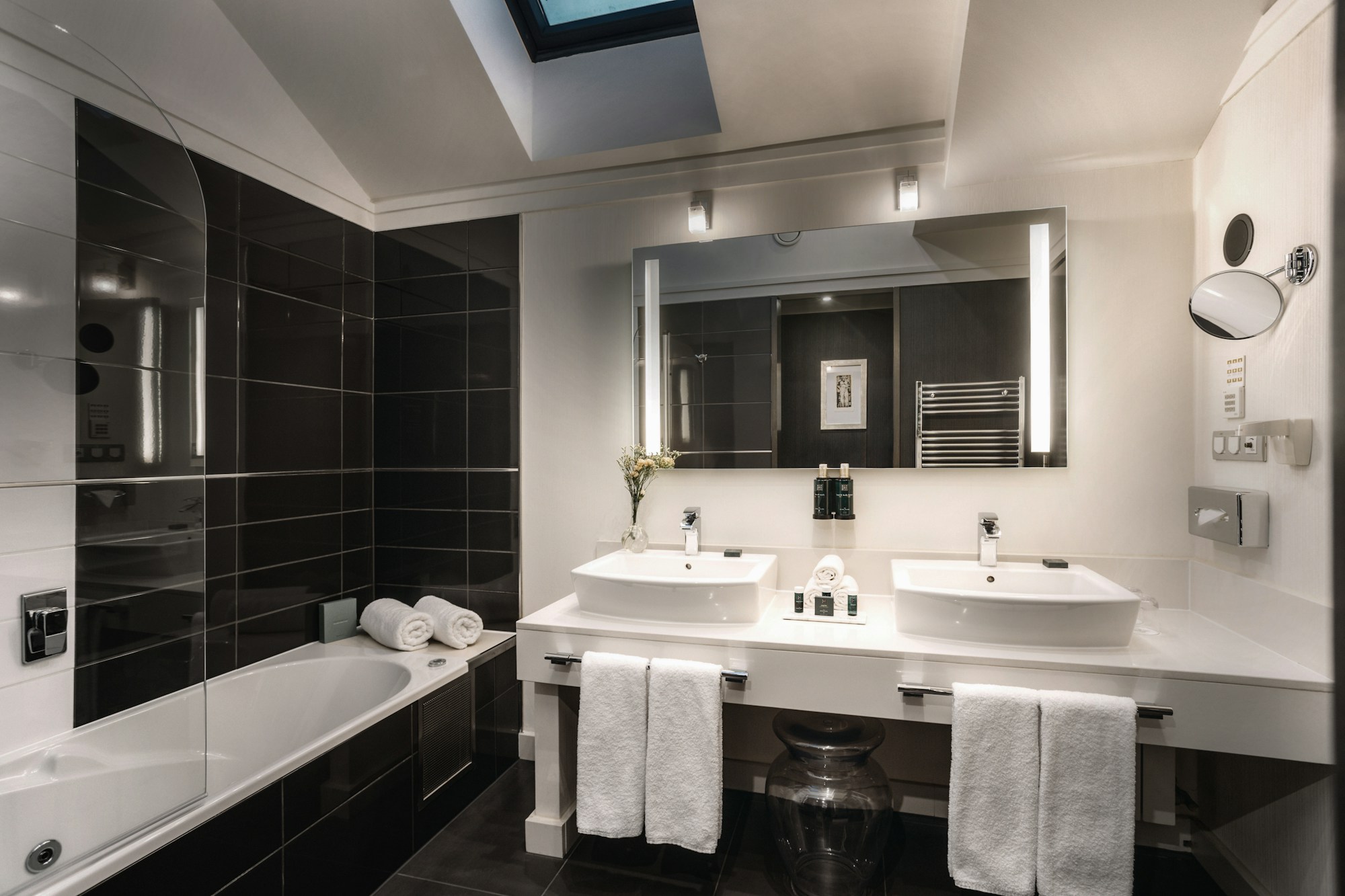 Executive King - Bathroom