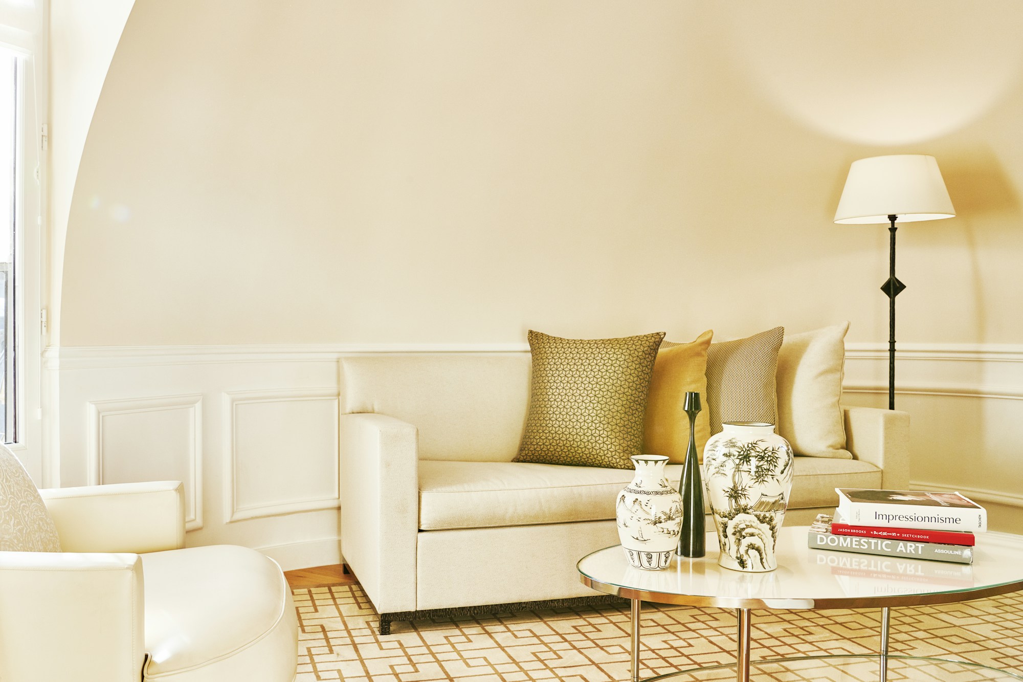 Eiffel Tower Suite - Living Area