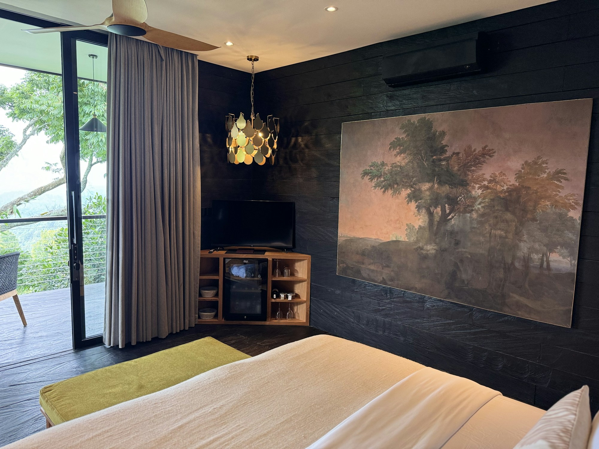 Premium Studio Cabin - Bedroom