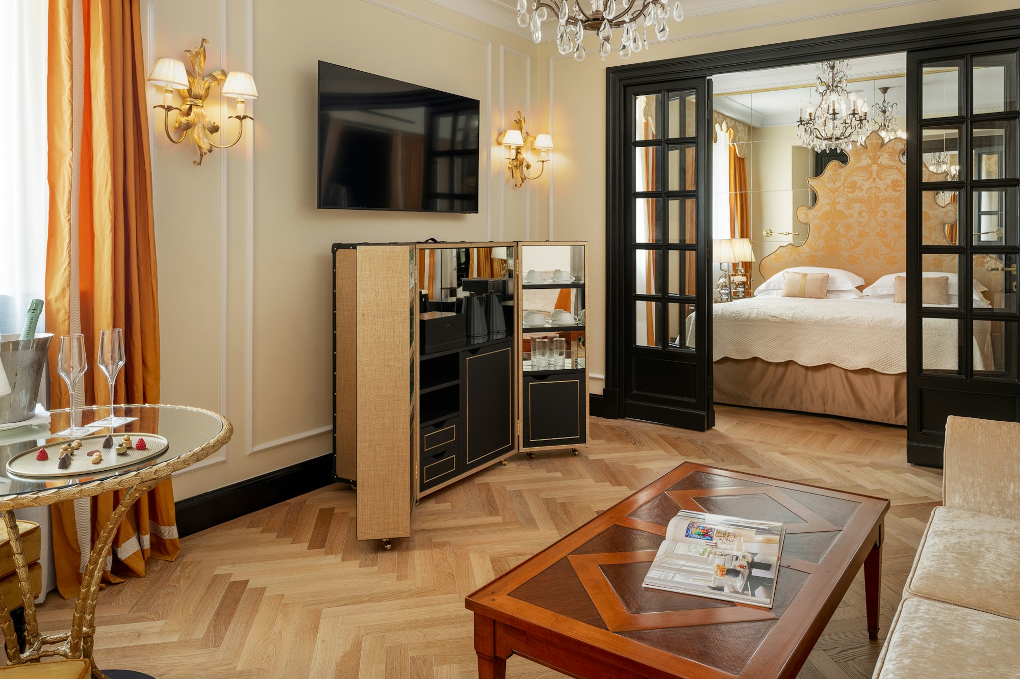 Junior Suite - Living Area