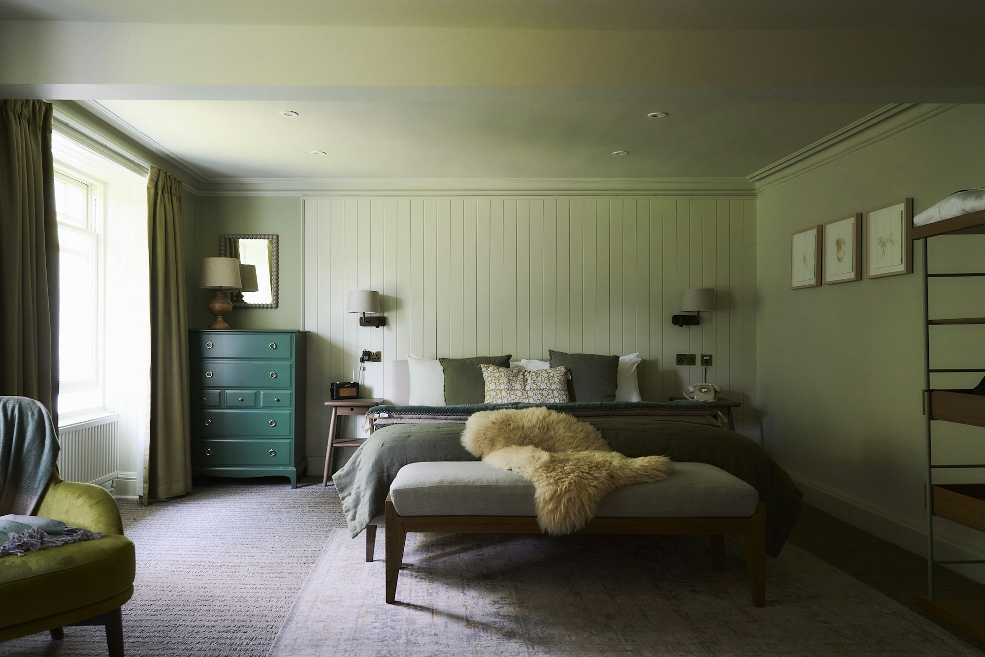 Mansion Room - Bedroom