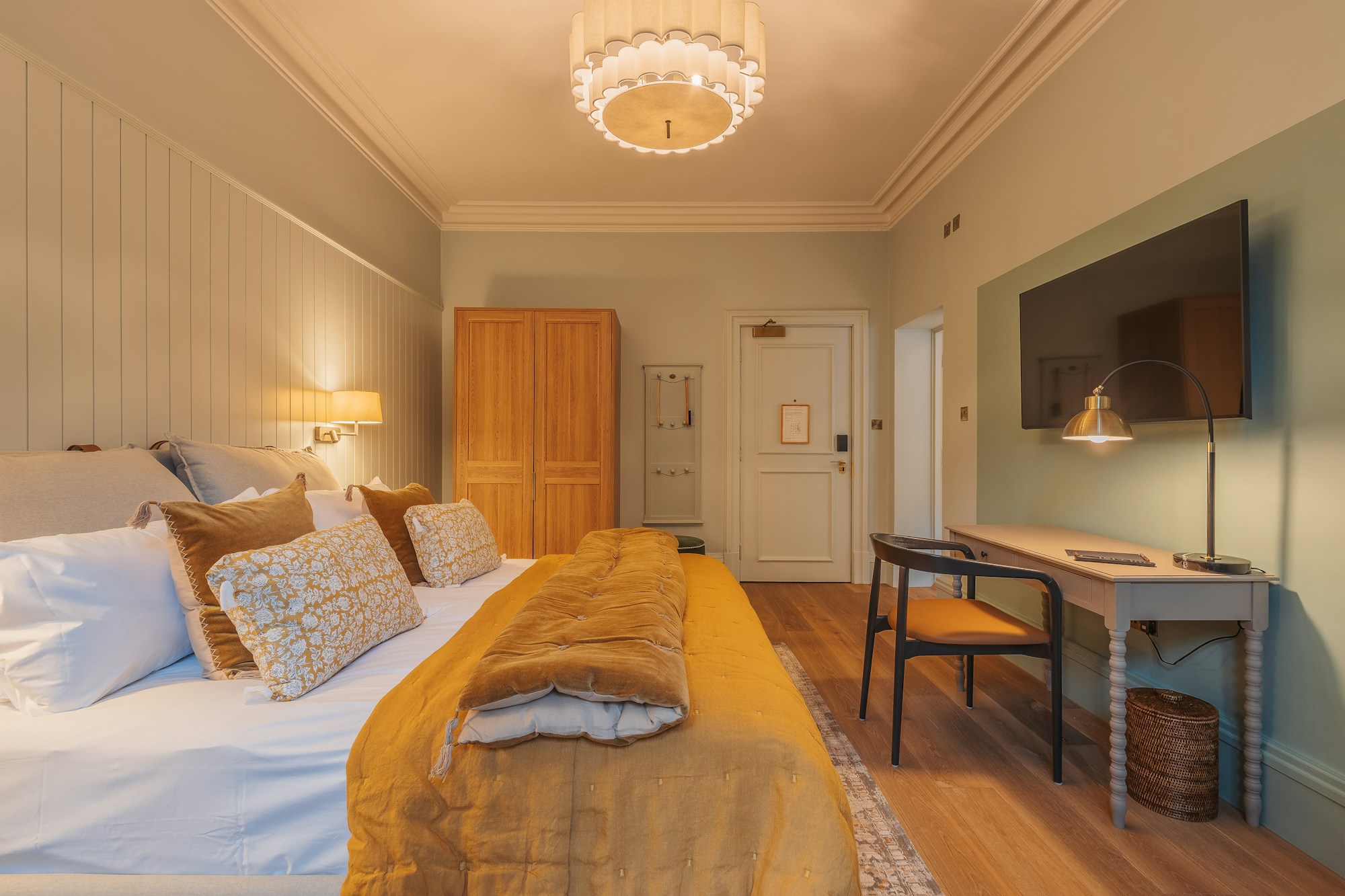 Evergreen Room - Bedroom