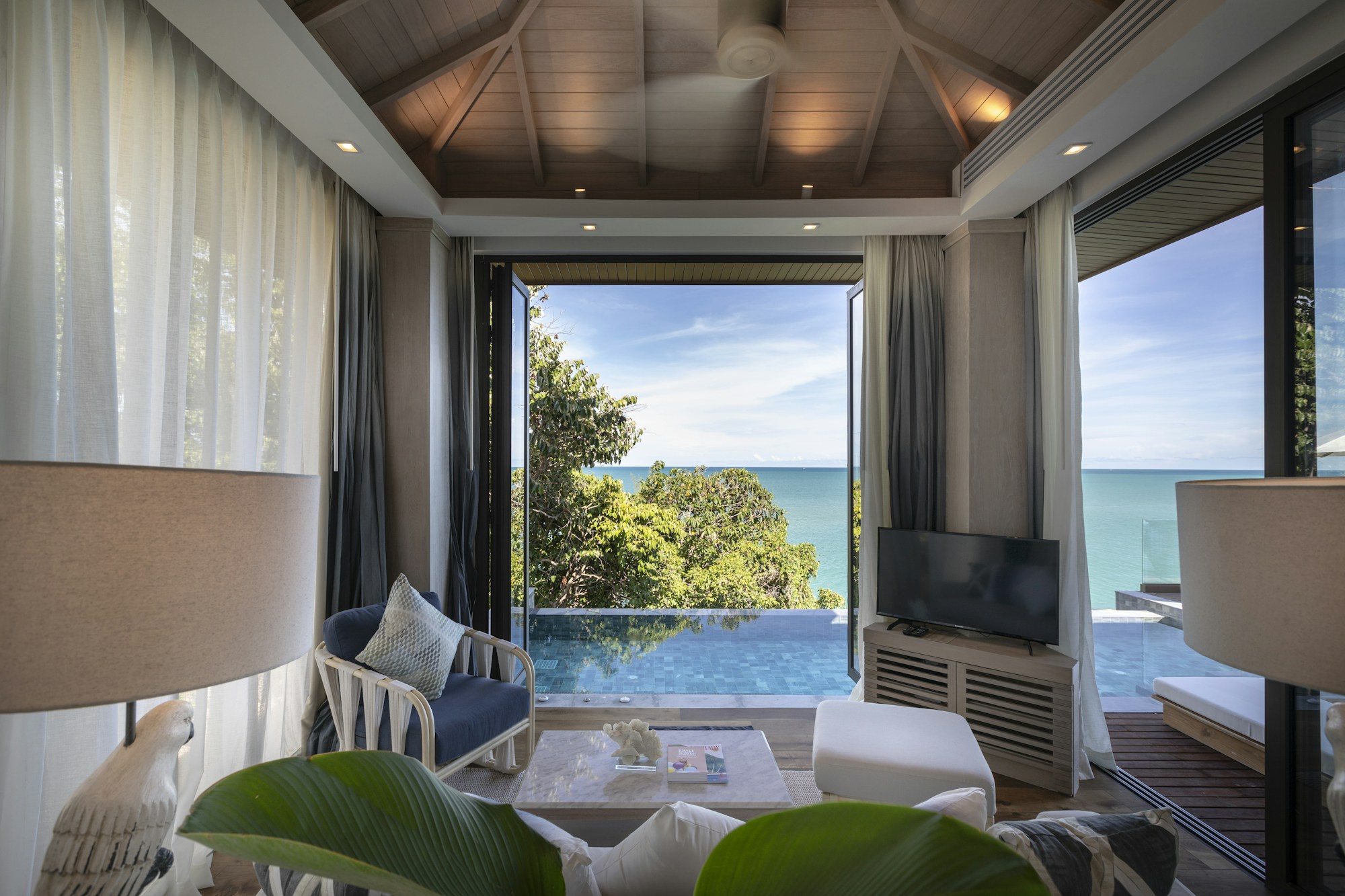 Horizon Ocean View Pool Villa - Living Area