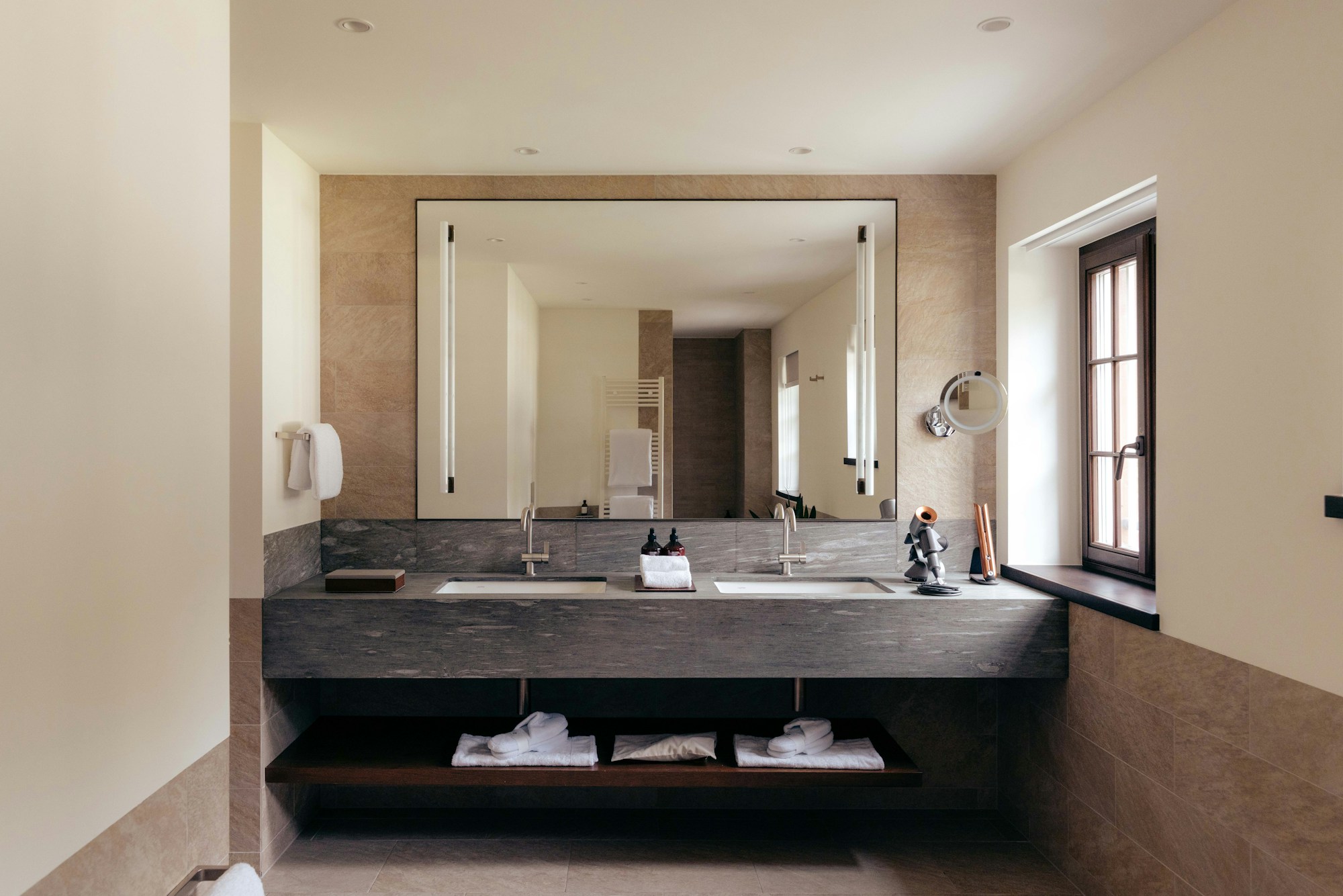 La Margna Corner Suite