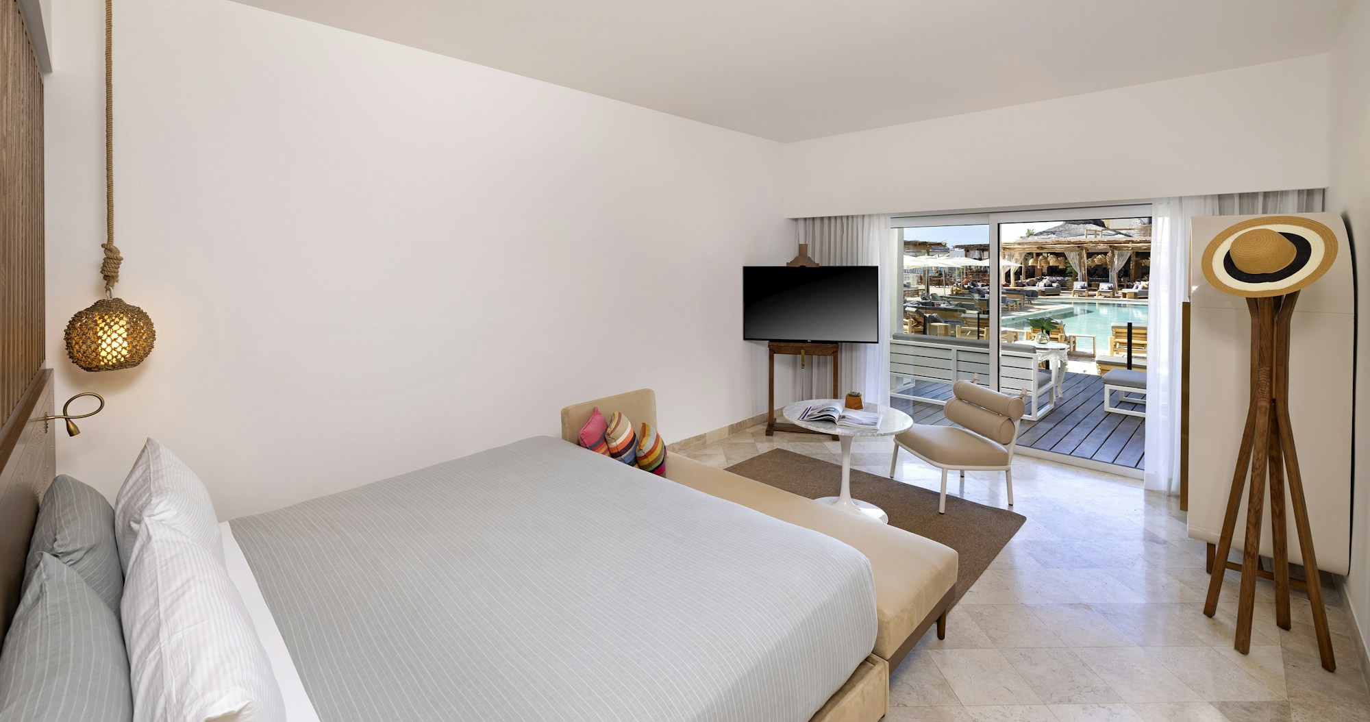 Superior ME+ with Pool Access - Bedroom