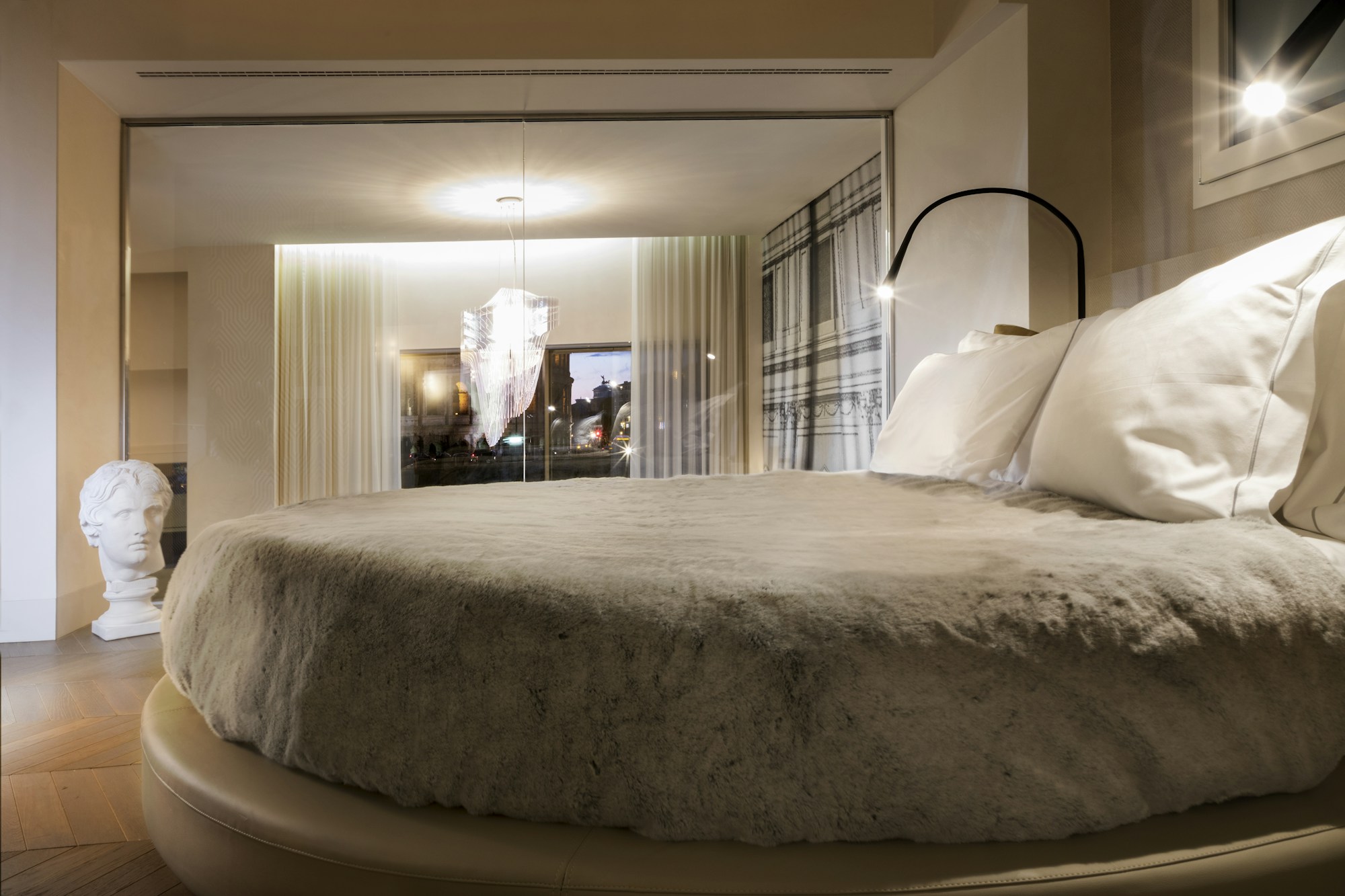 Grand View Colosseum Suite - Bedroom