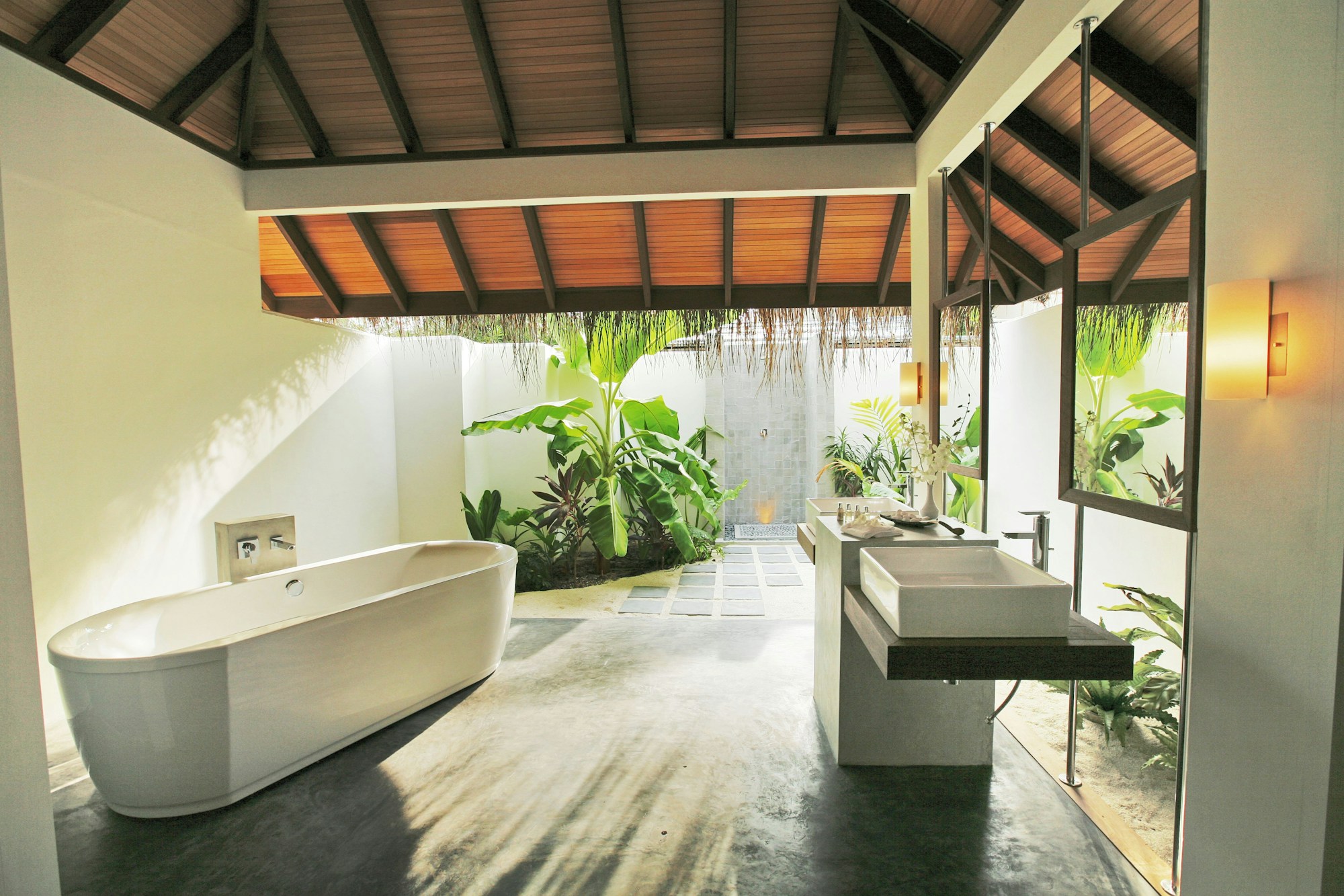 Beach Villa with Pool - Bathroom