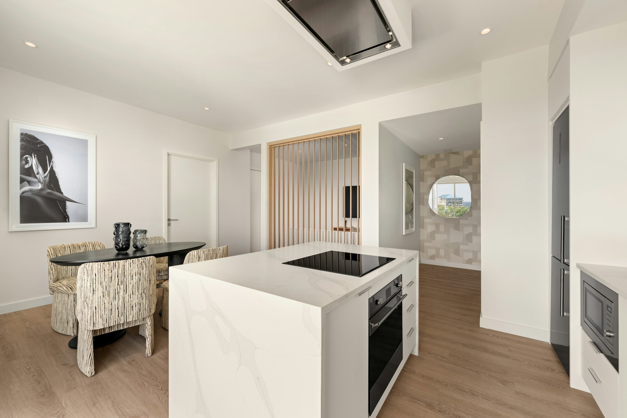 Bloom Suite (Accessible) - Dining & Kitchen Area