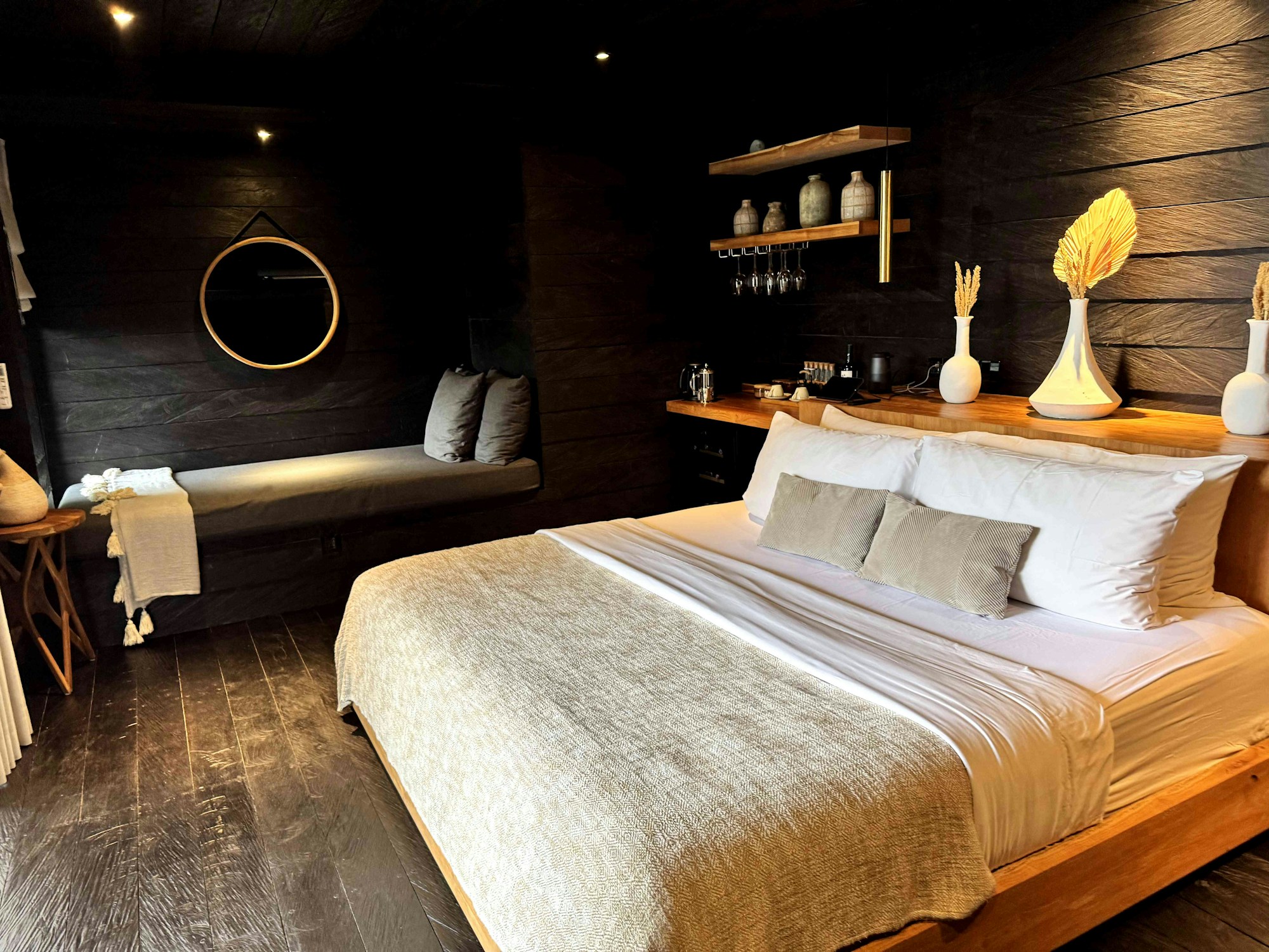 Premium 2-Bedroom Suite Cabin - Bedroom