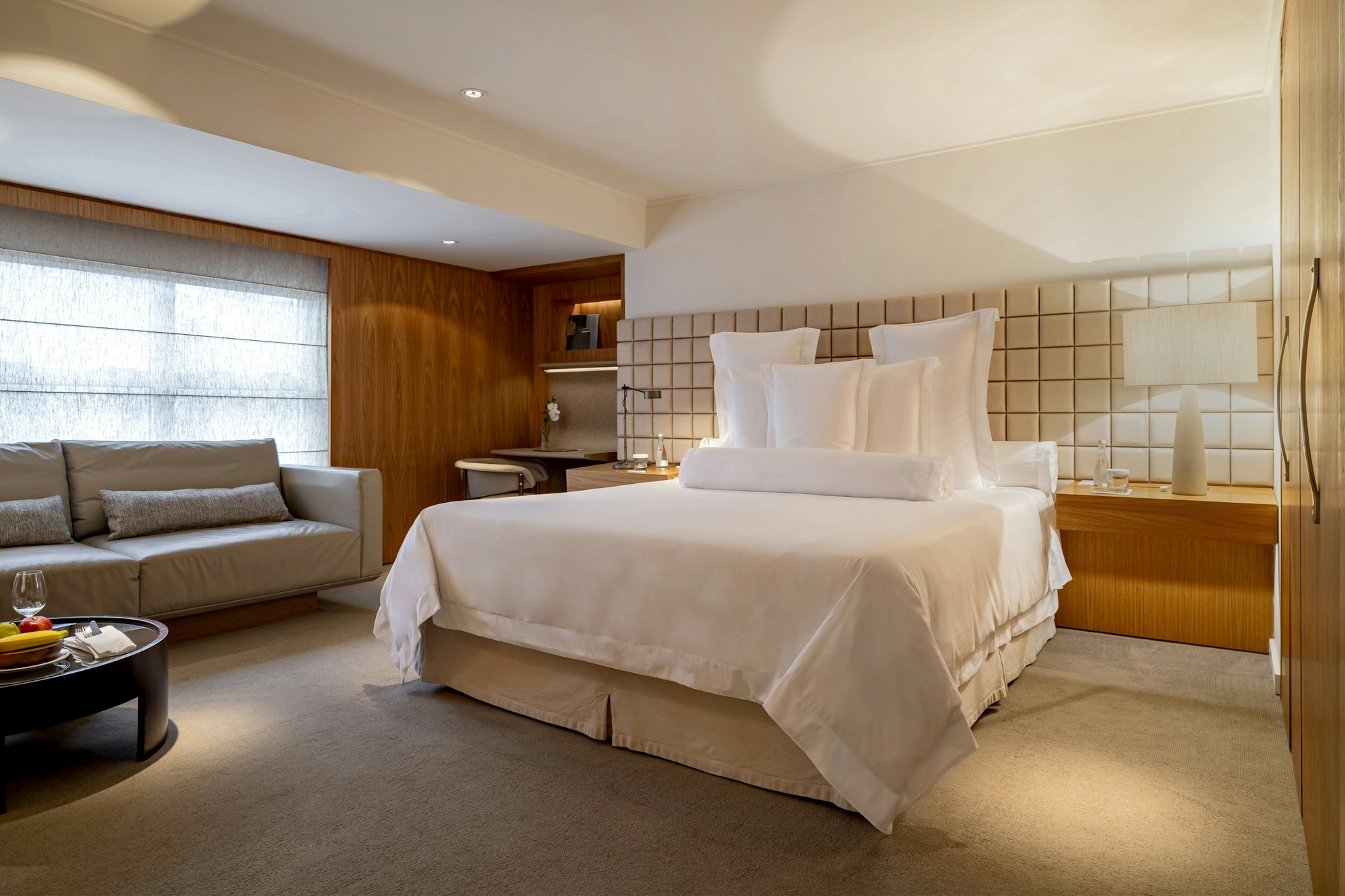 Deluxe King Bed Room - Bedroom