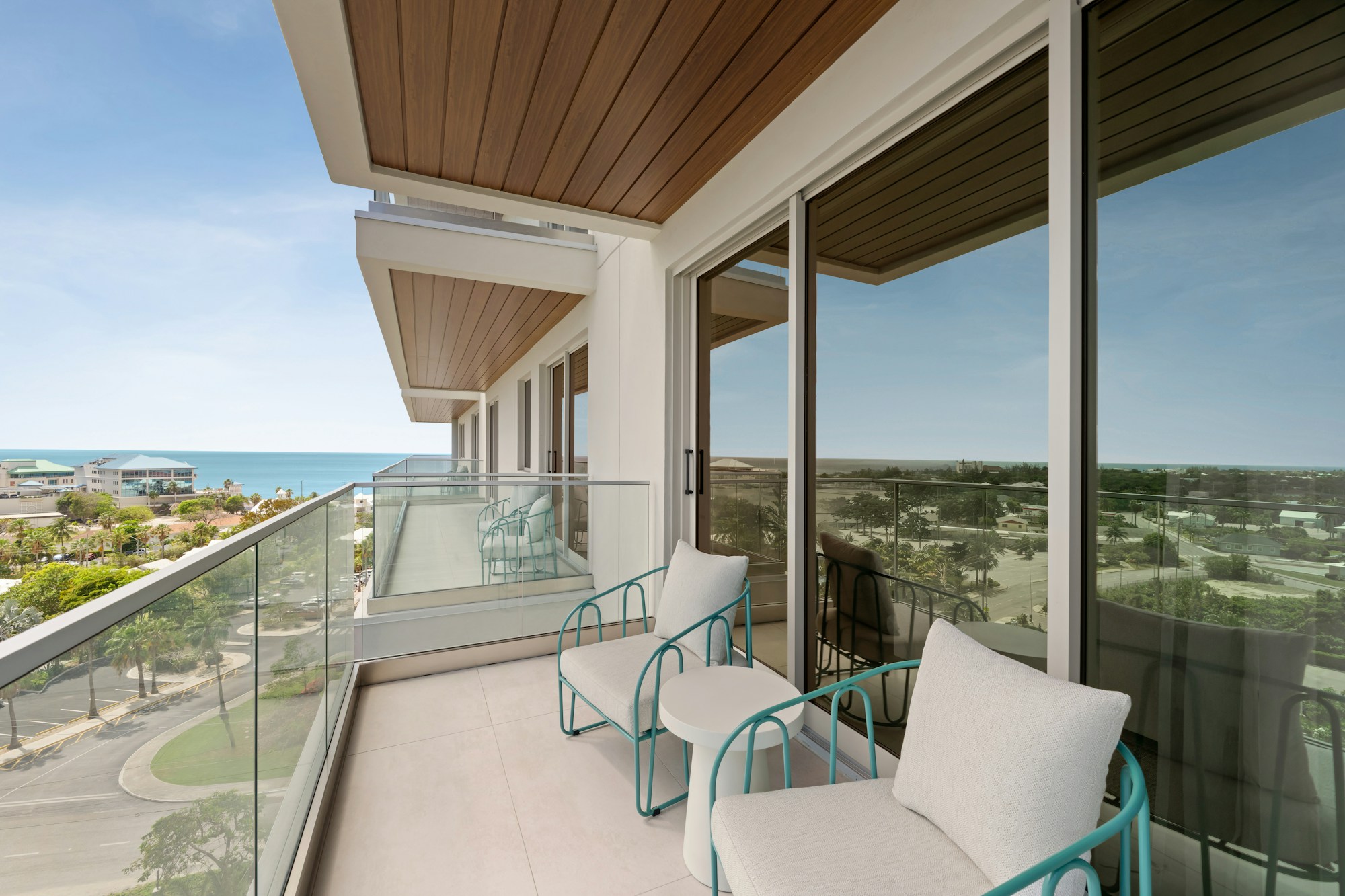 Dawn Rise Suite - City View Balcony