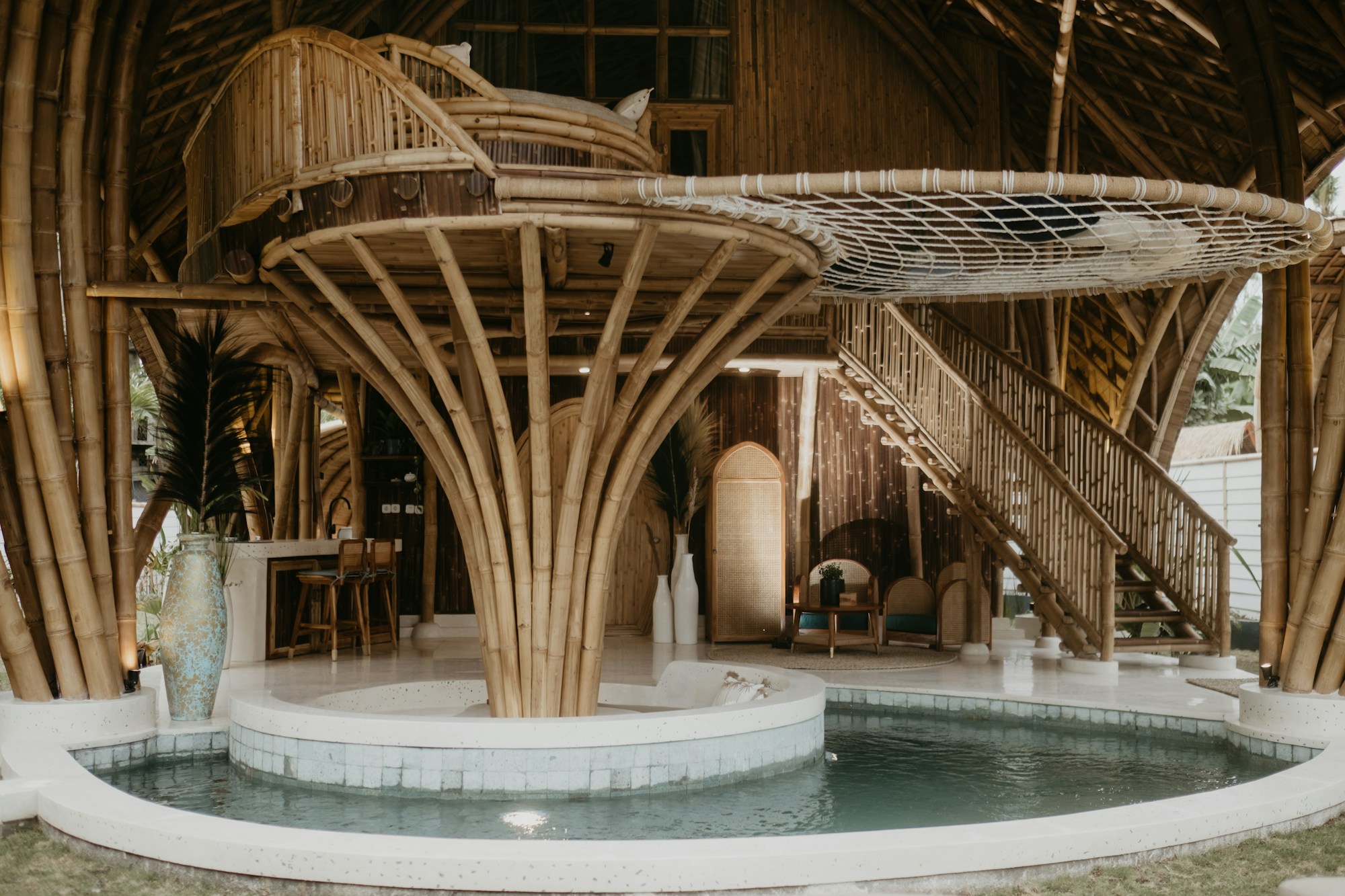 The Leaf - Pool
