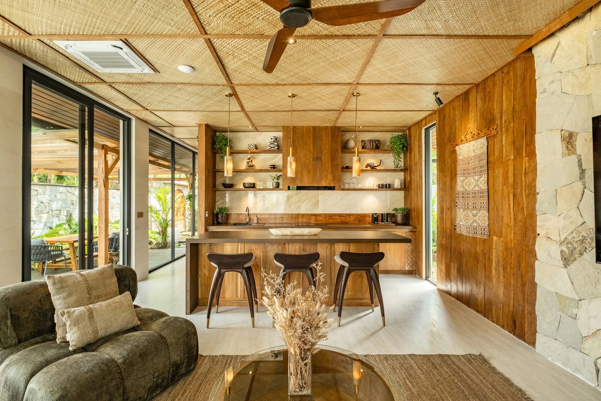 Ida Villa - Living Area