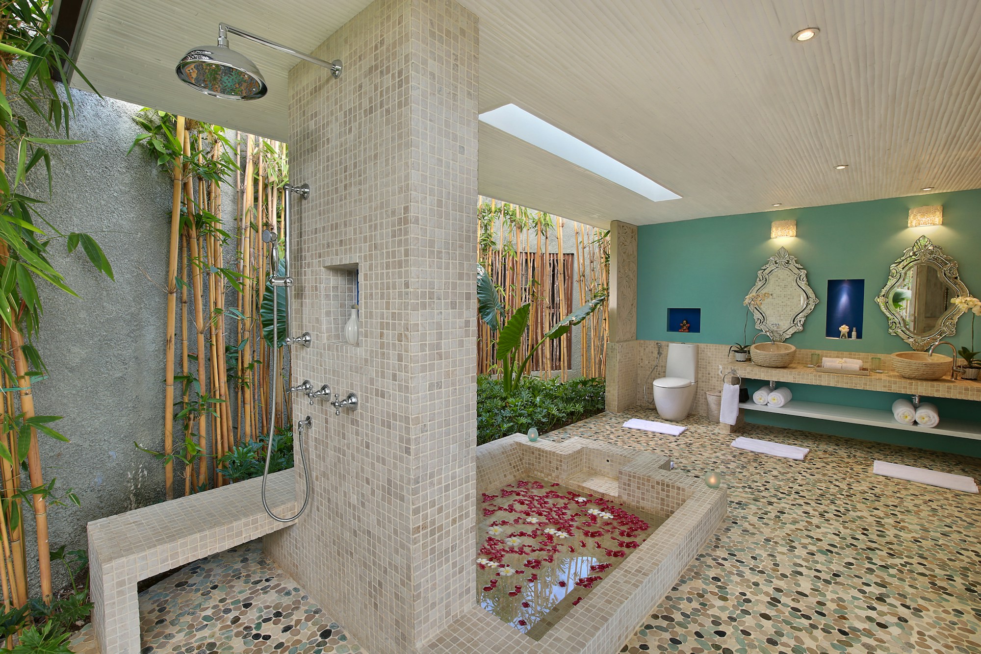 One Bedroom Ocean View - Santorini Bathroom