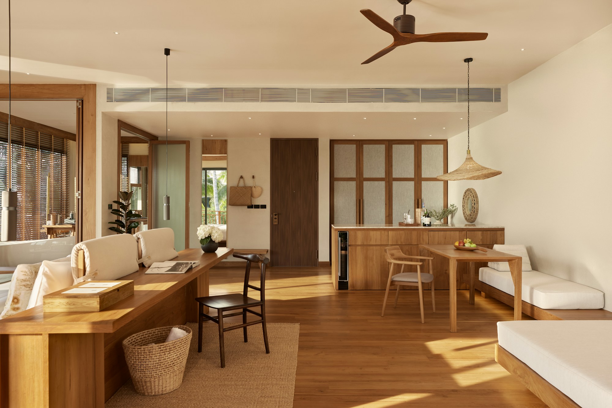 The Retreat Ocean Suite - Living Area