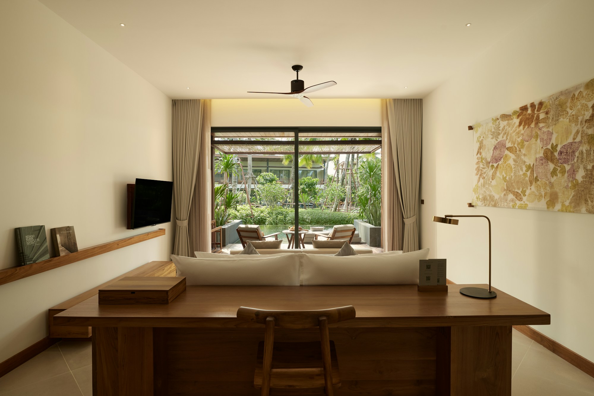 Deluxe Pool Access Room - Bedroom