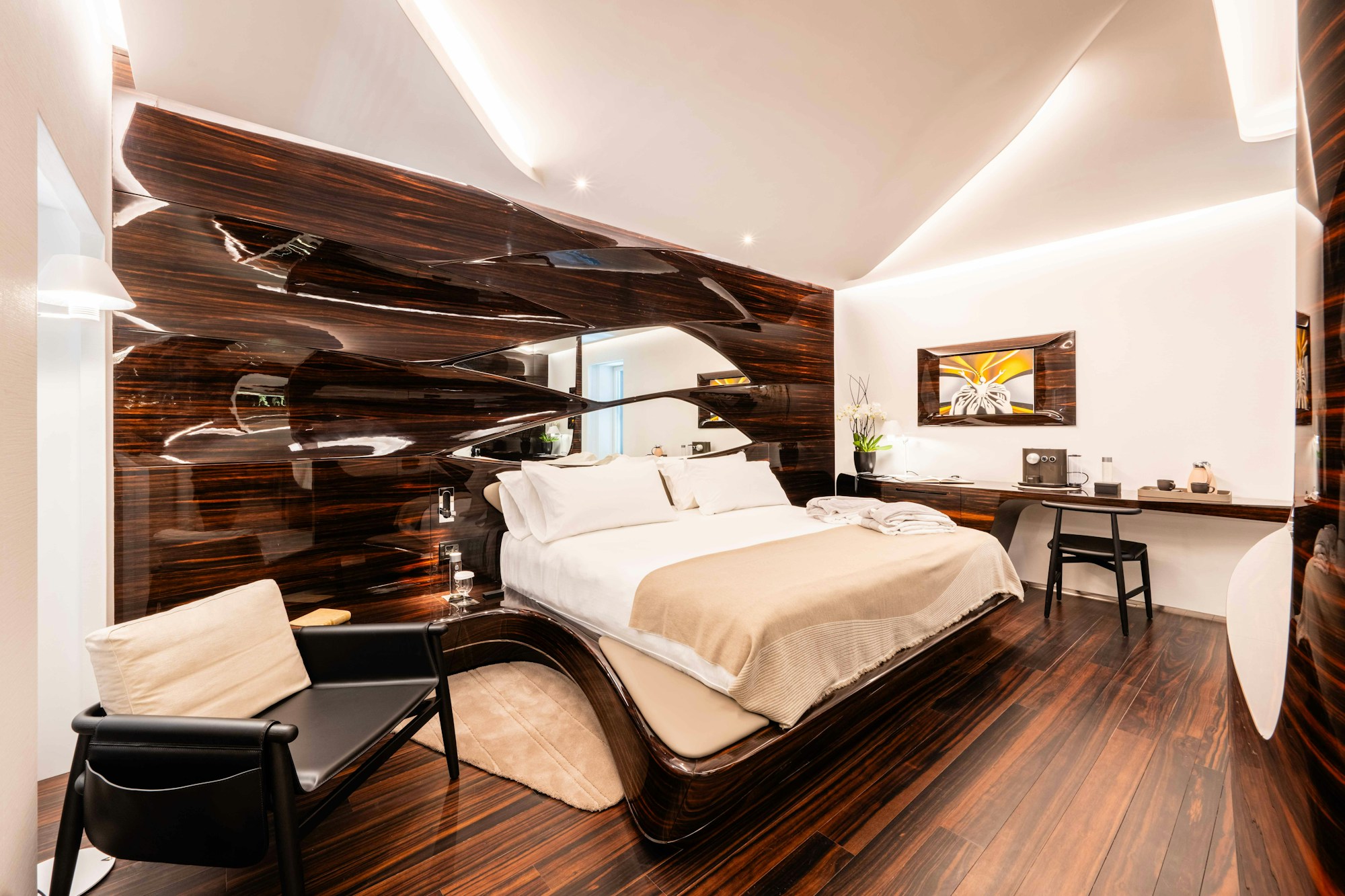 Premier Suite - Bedroom