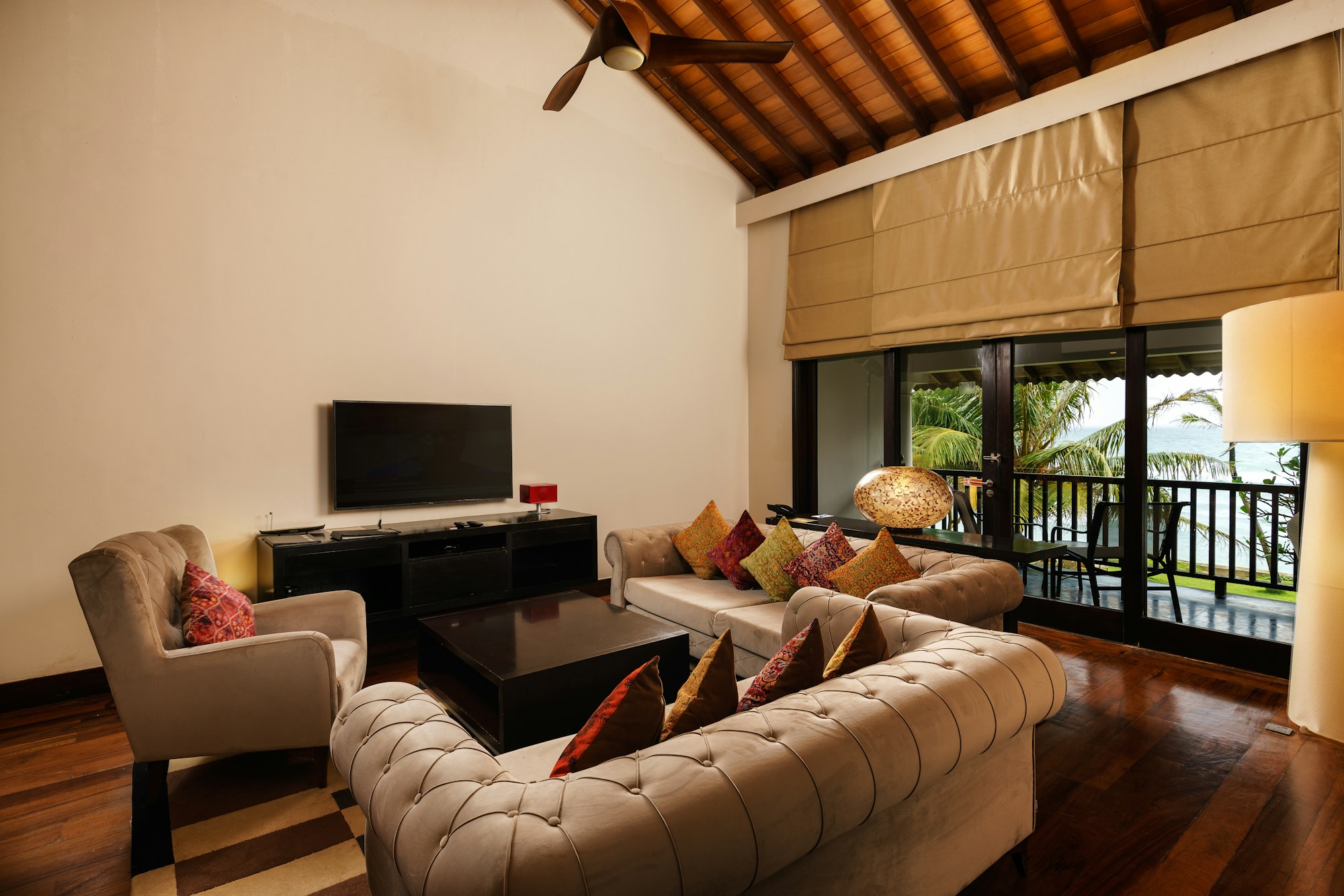 Fotress Residence Suite Living Area