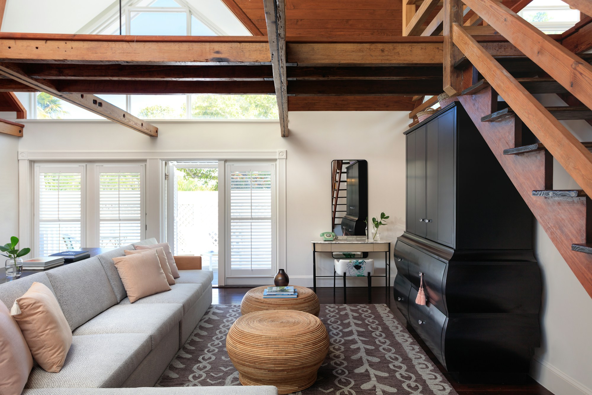 Hemingway King Suite - Living Area