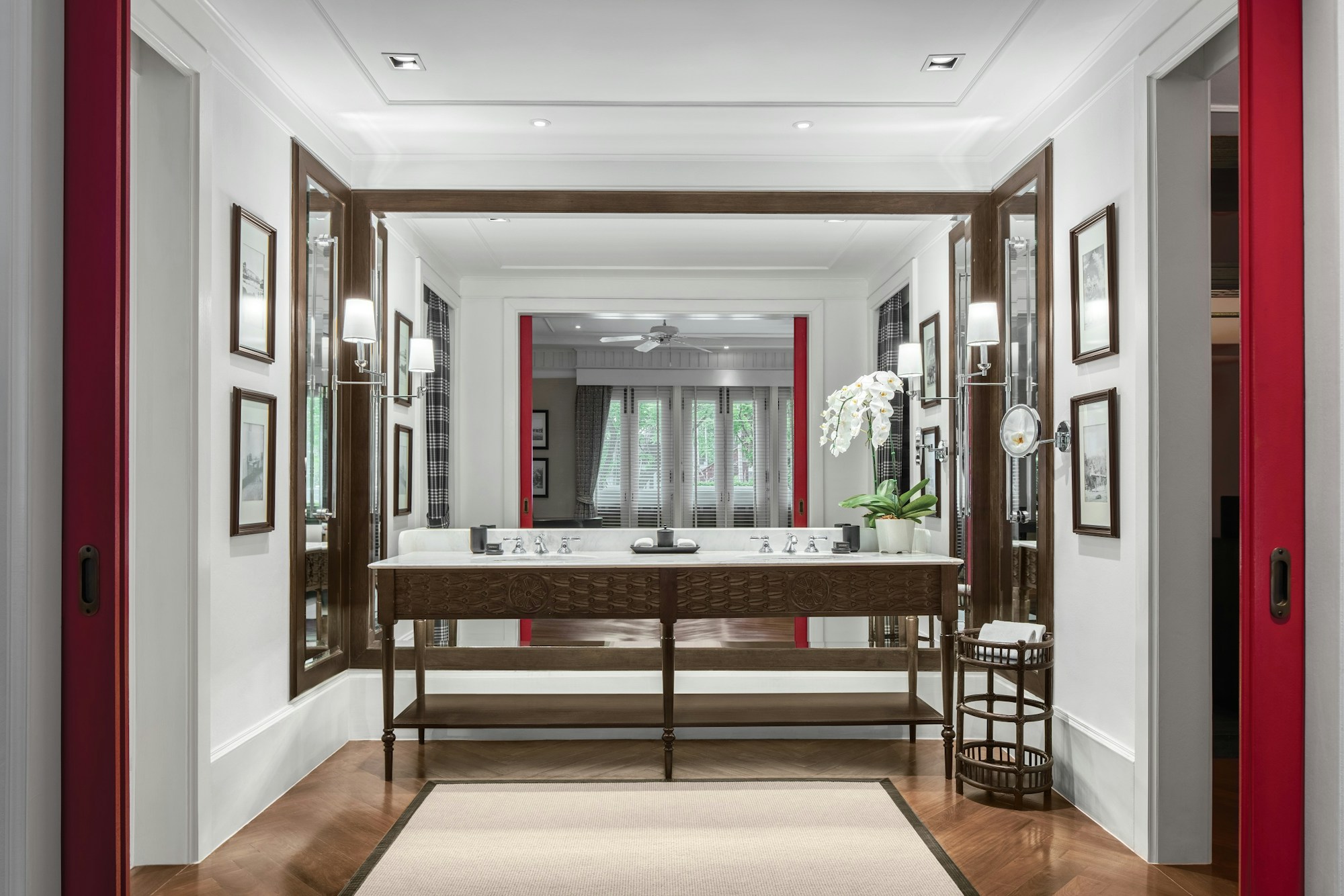 Louis Leonowens Pool Suite - Bathroom