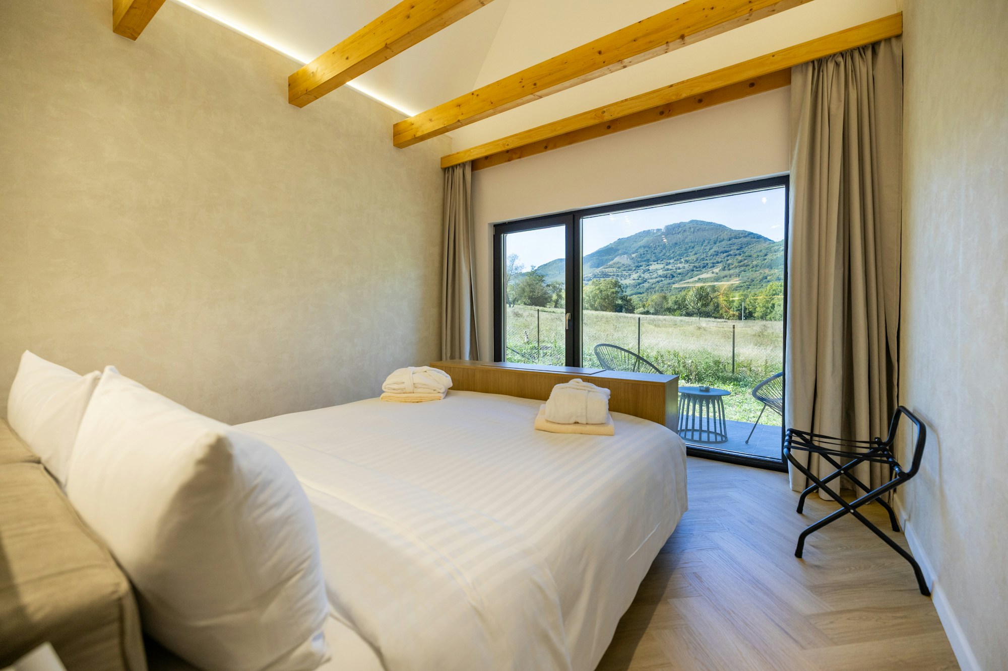 King Cabin - Bedroom