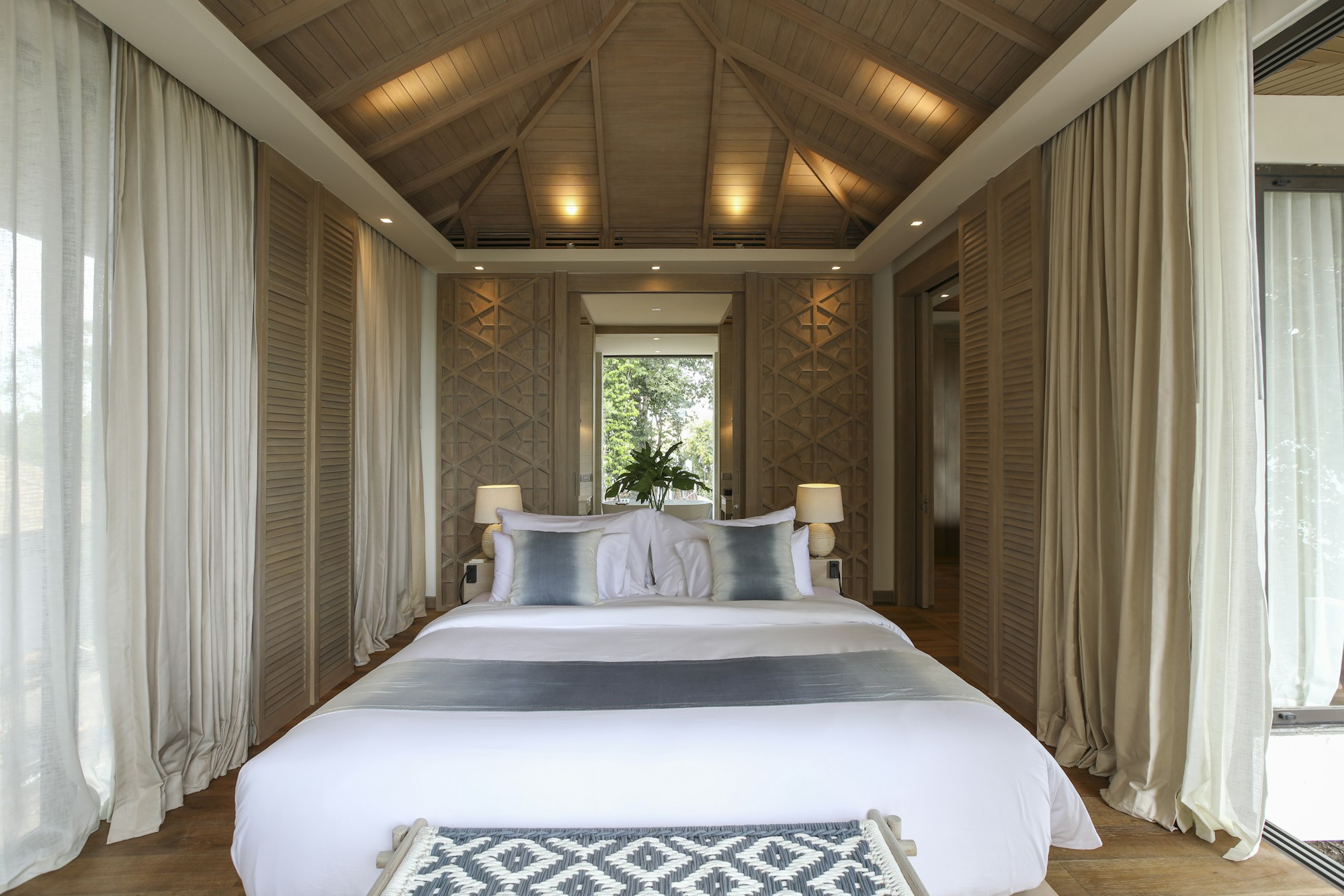 Deluxe Pool Villa - Bedroom
