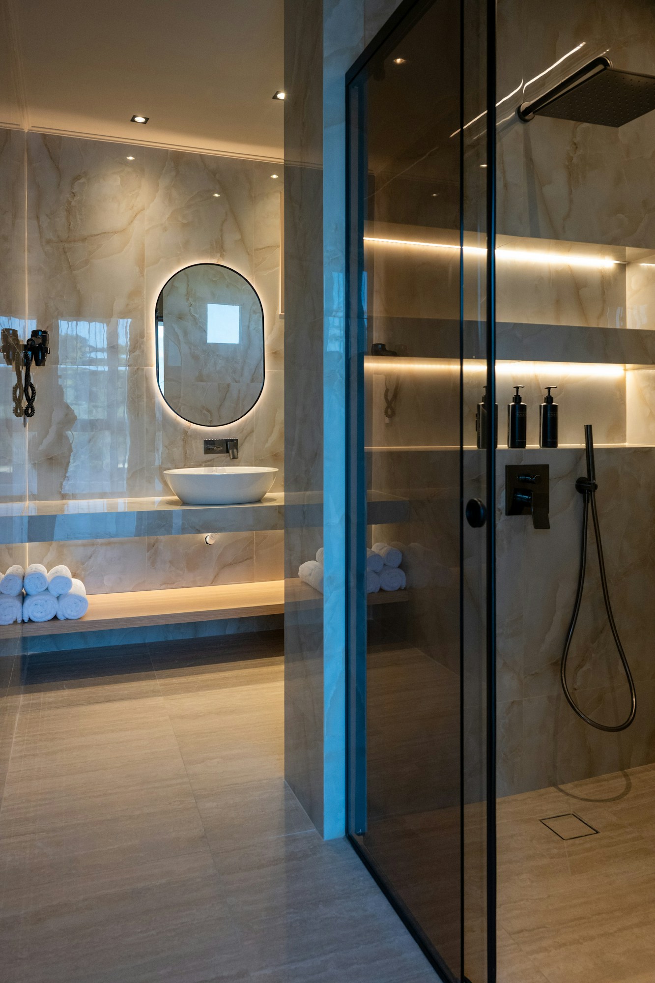 Grand Royal Villa - Bathroom