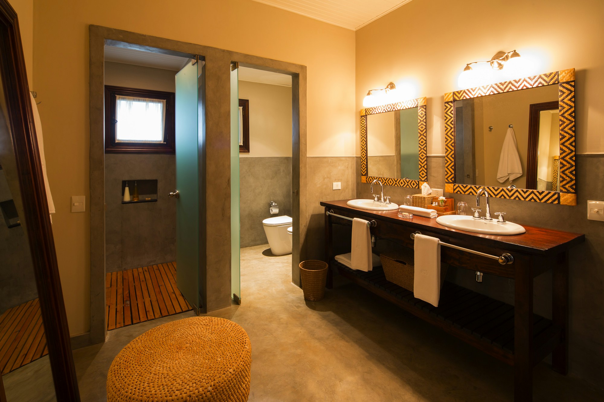Casco Family Room - Bathroom
