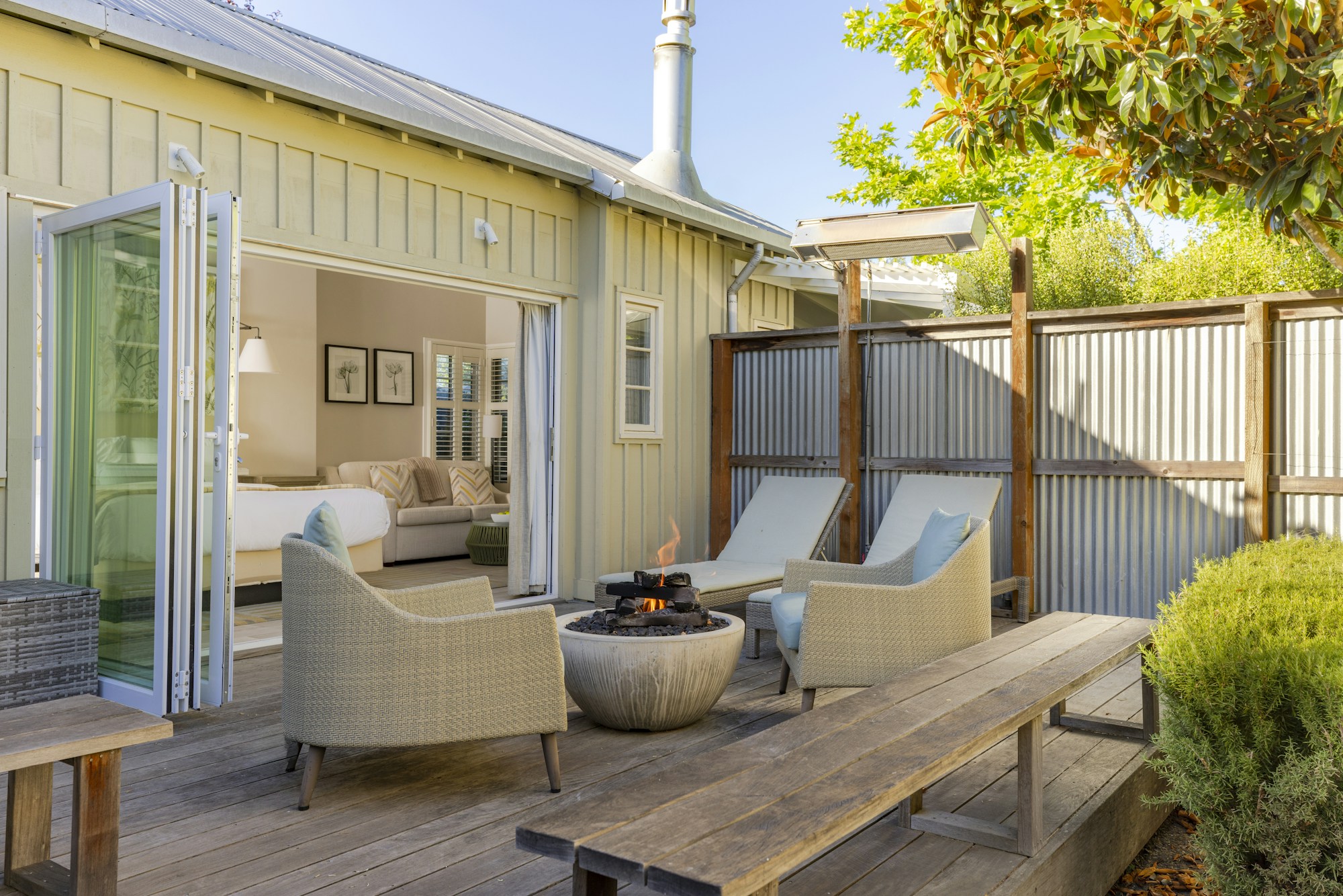 Premier Garden Cottage King - Backyard