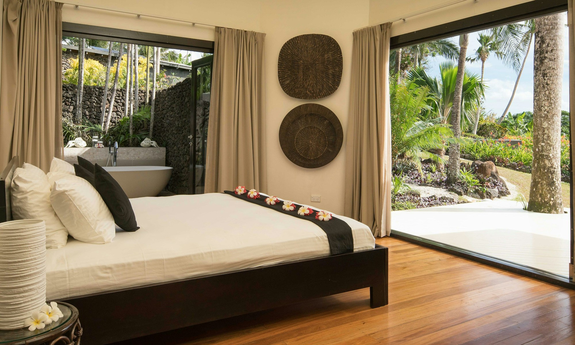 Master Bedroom Ocean View: Access to Deck and Bathroom