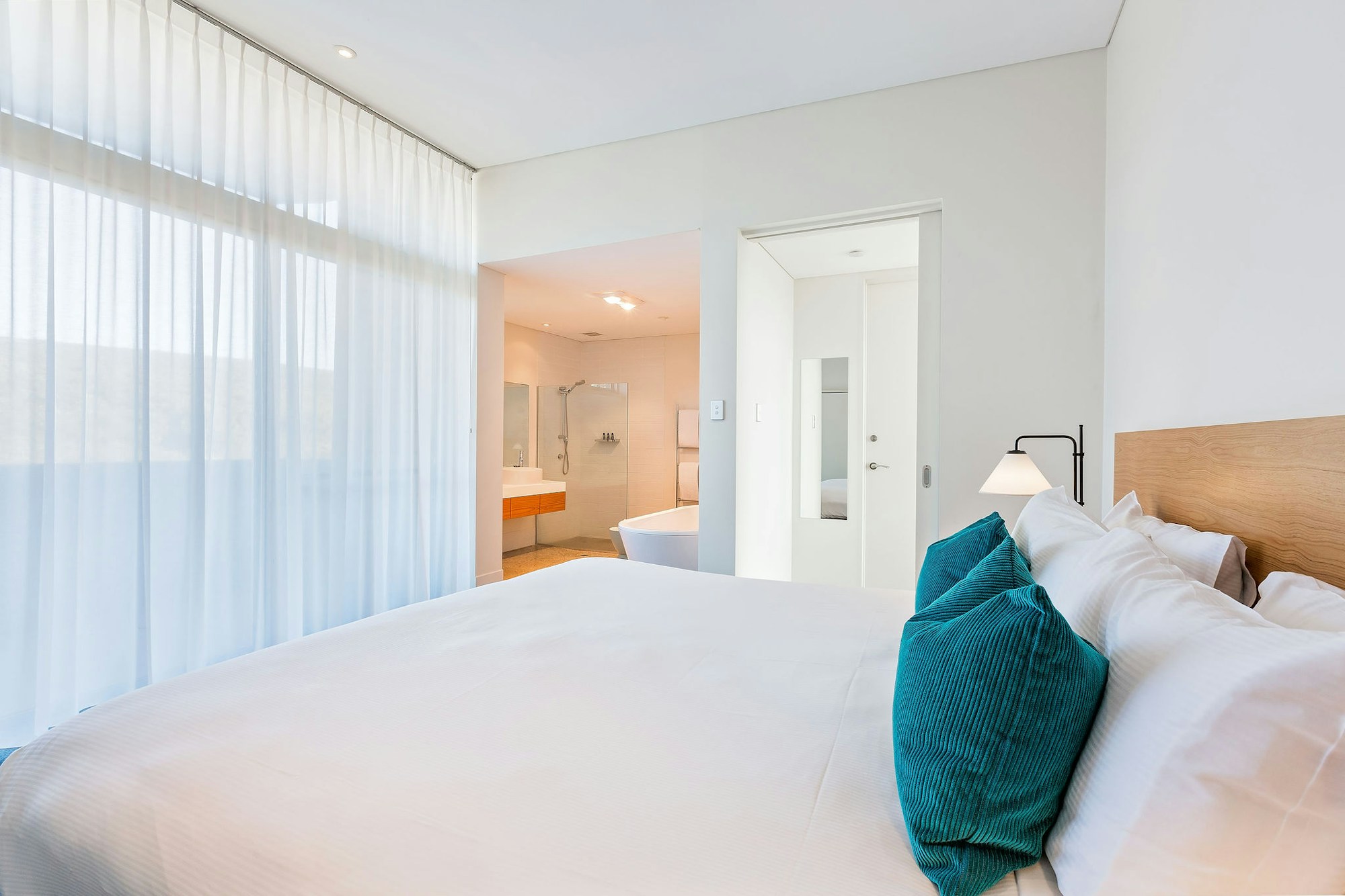 3 Bedroom Ocean View Villa - Master Bedroom