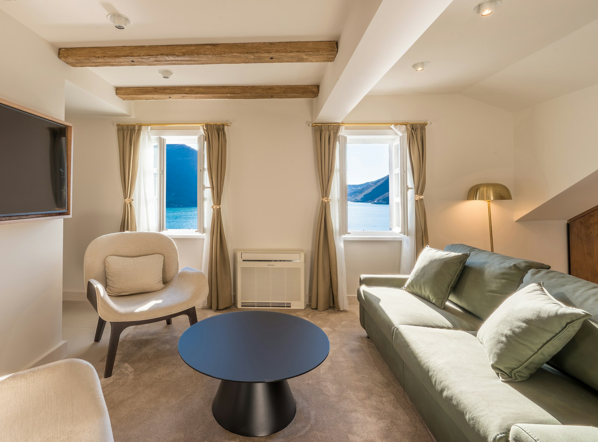 Val - Living Area