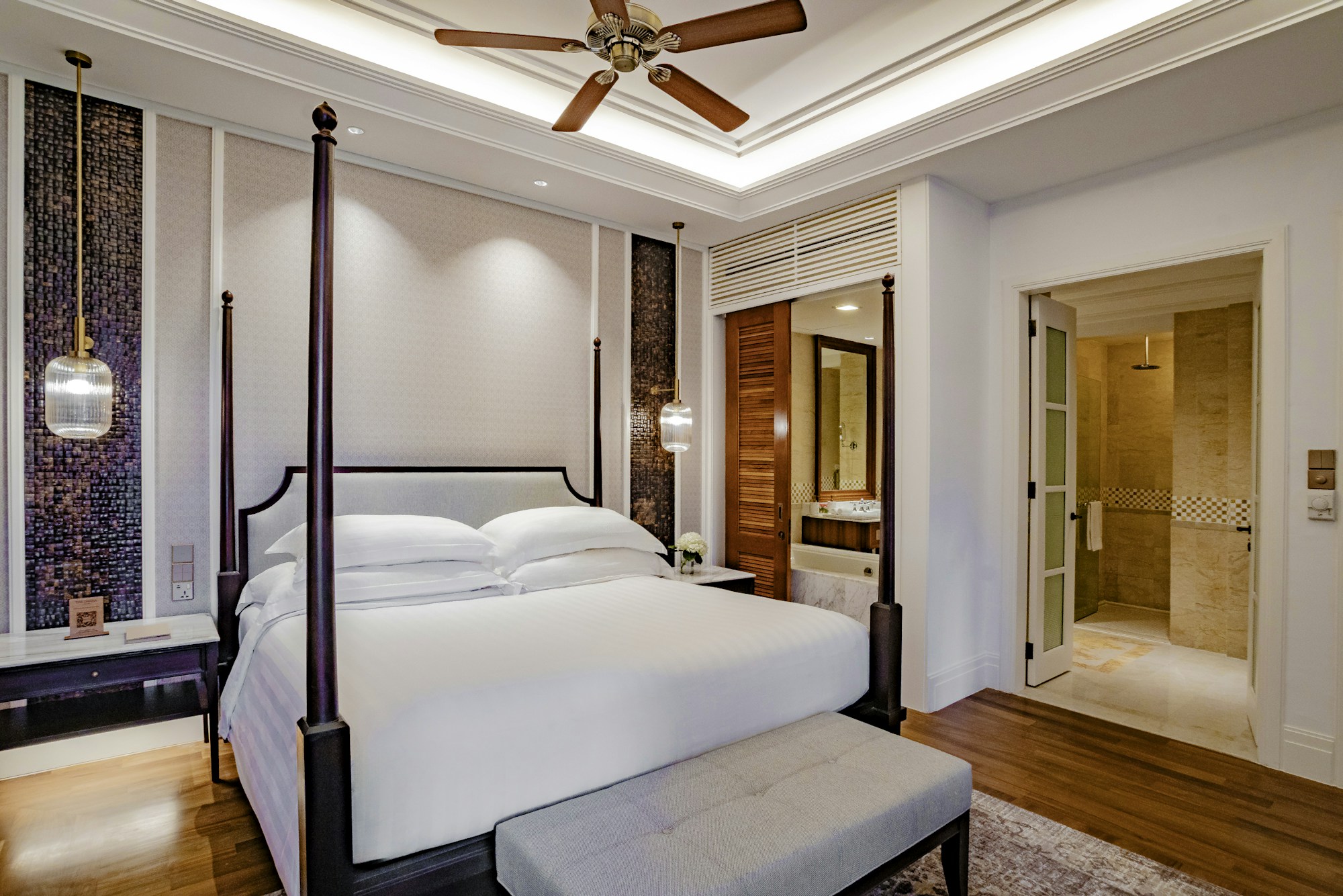 New Merchant 2-Bedroom Suite - 1 King and 1 Twin Bed
