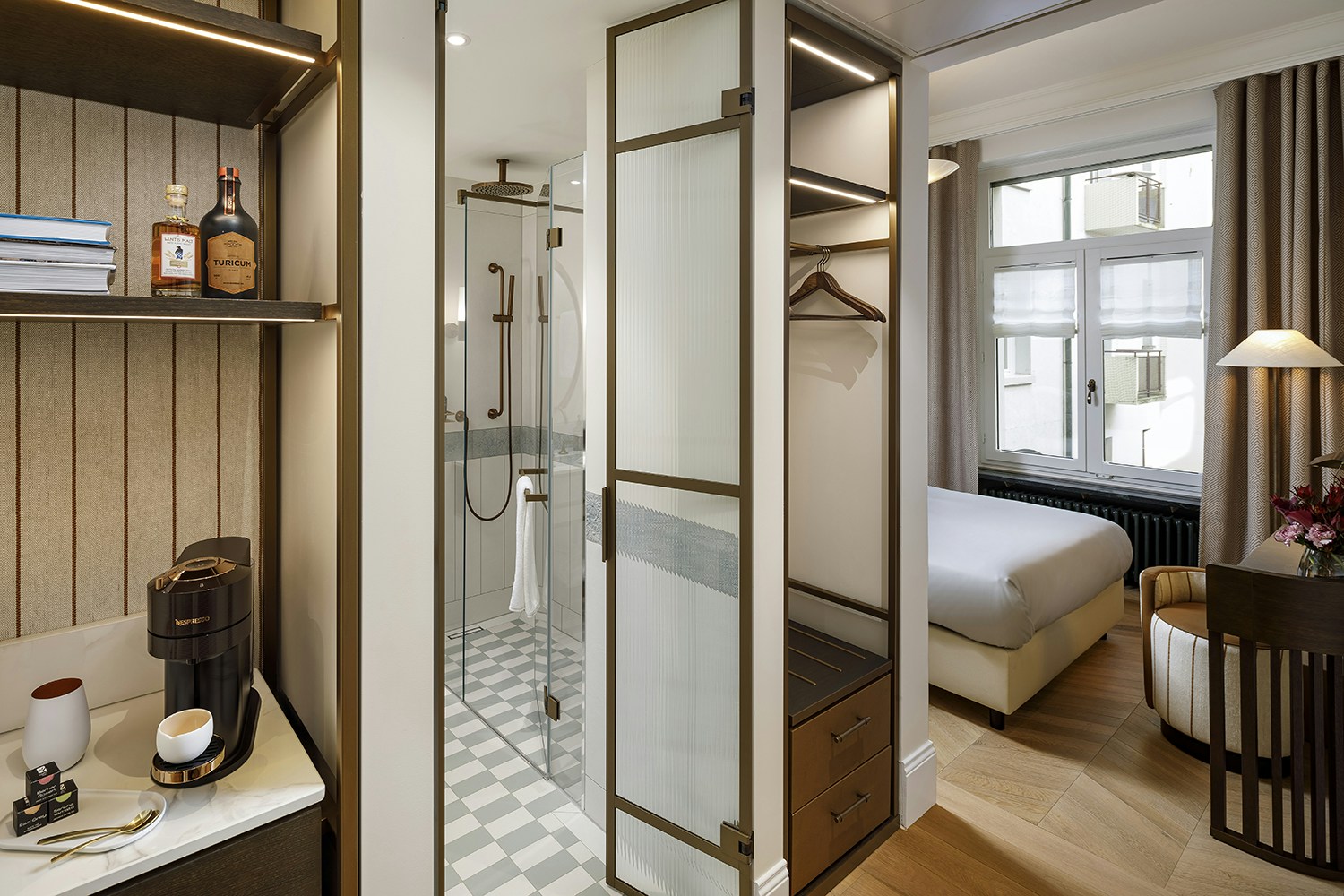 Ambassador Classic - Room Details