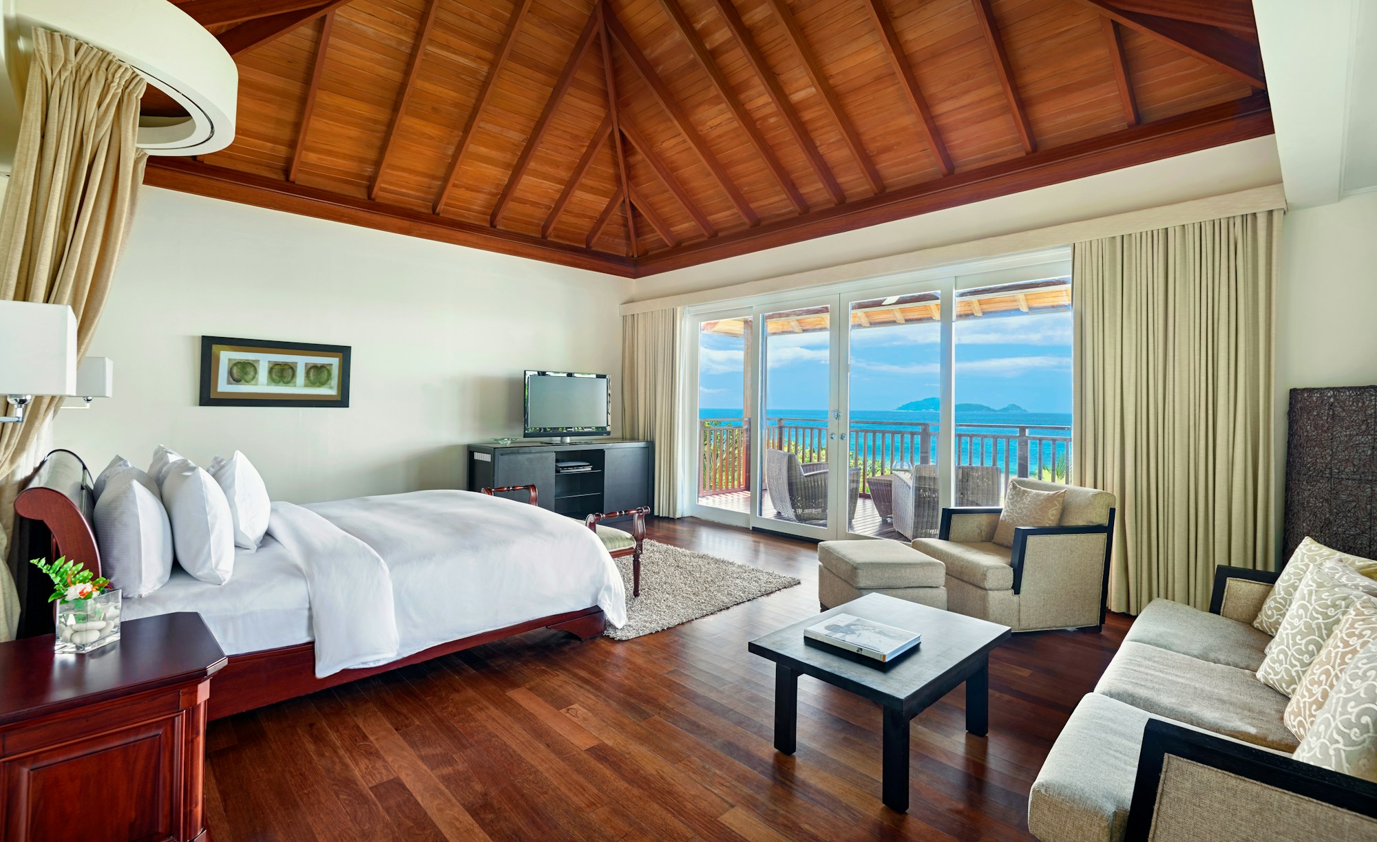Two Bedroom Labriz Retreat - Bedroom