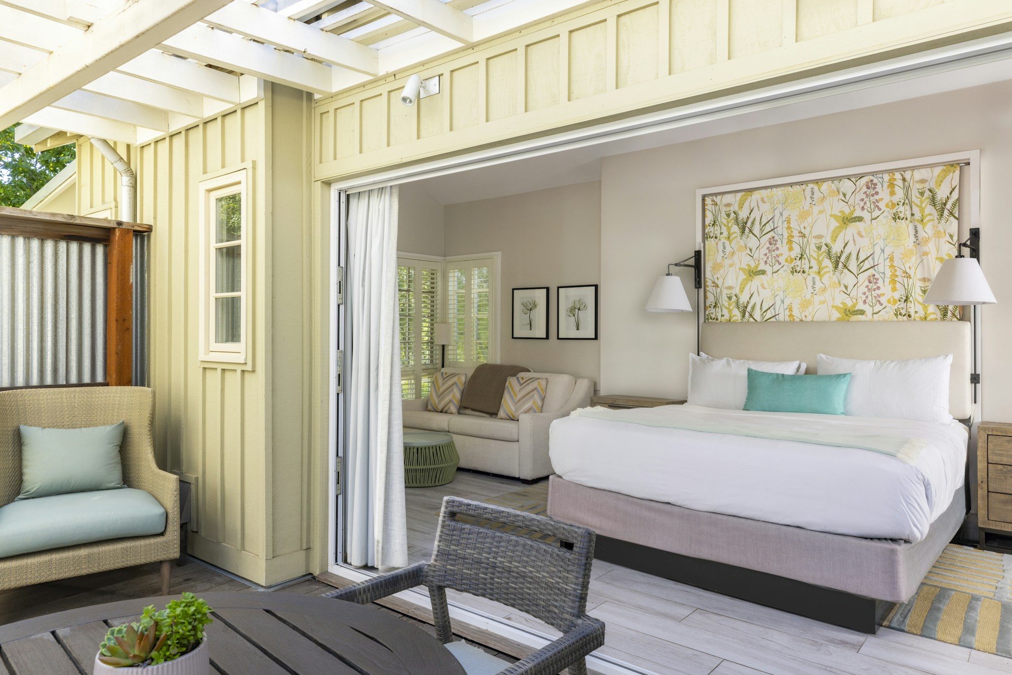 Garden Suite King and Queen Sleeper Sofa - Bedroom