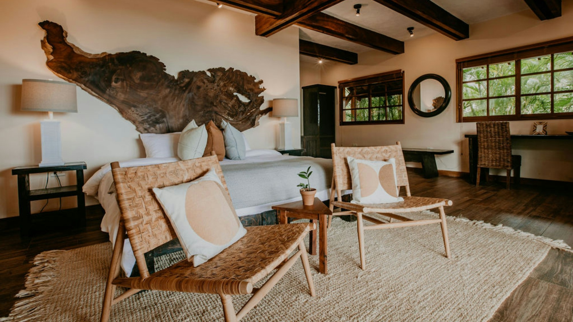 Ganesha Oceanview Suite - Bedroom